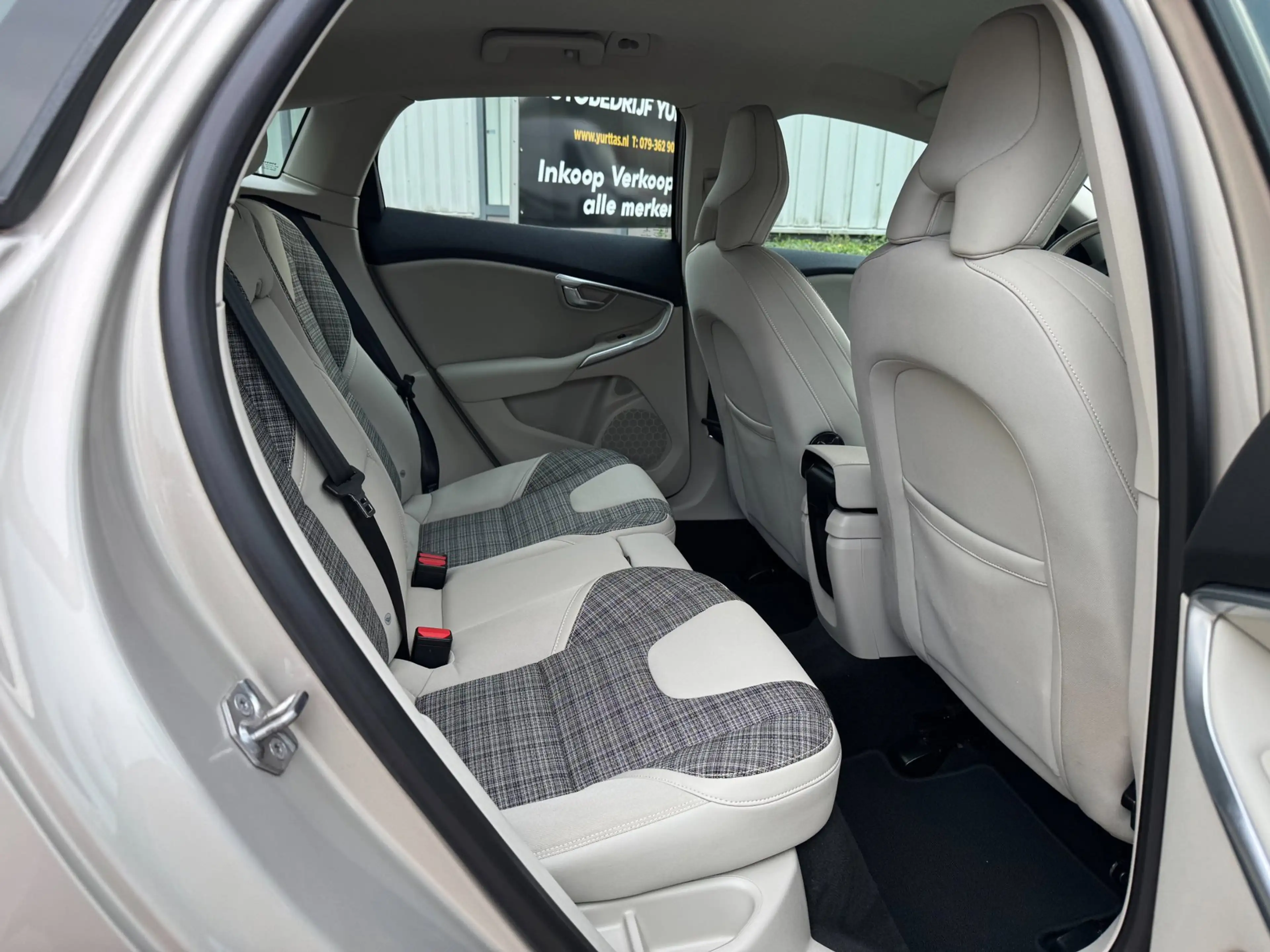 Volvo V40 Cross Country 1.5 T3 Nordic+ AUTOMAAT!! — photo 8
