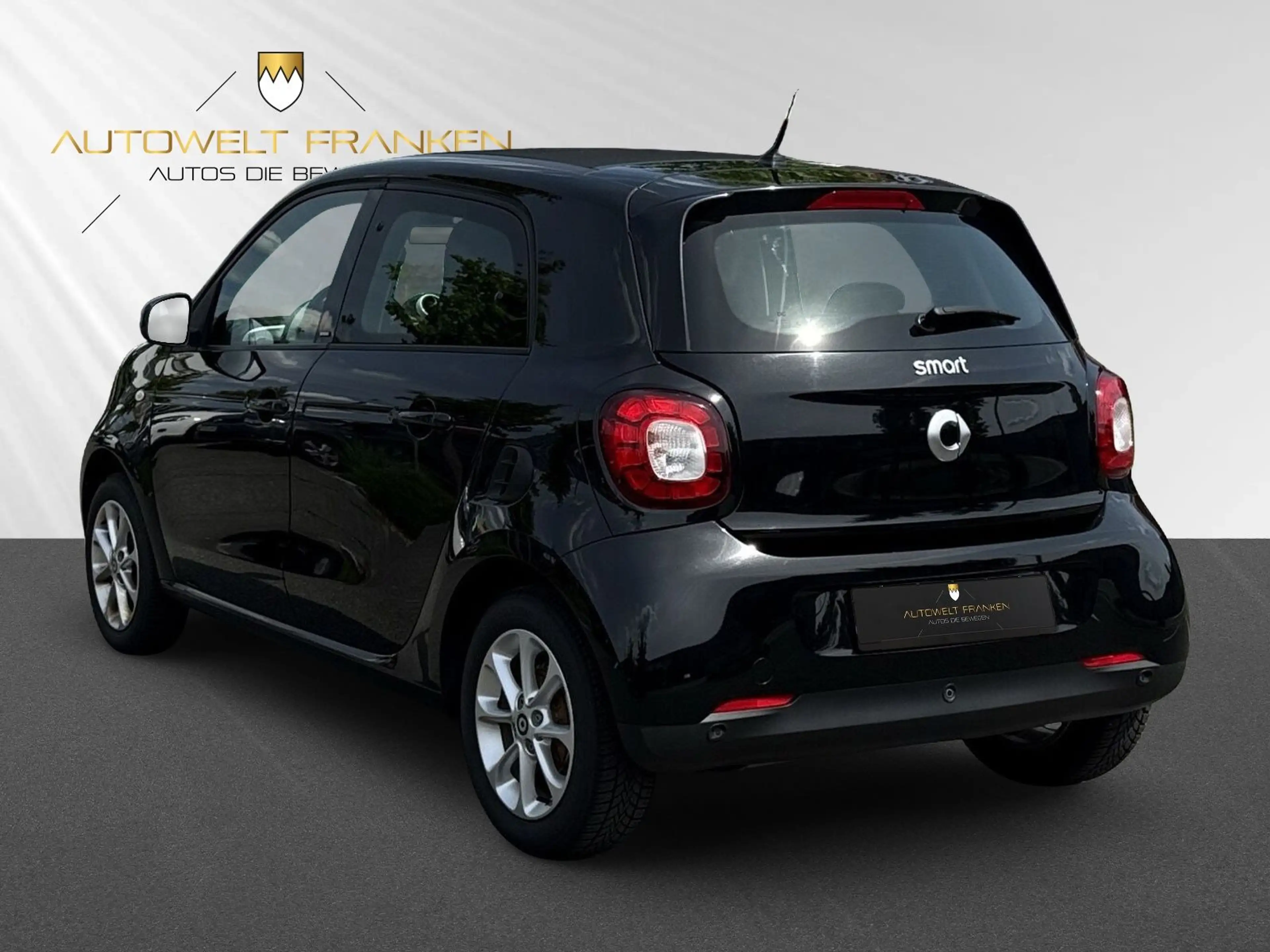 smart forFour *FALTDACH*NAVI*PDC*TEMPO*SHZ* — photo 5