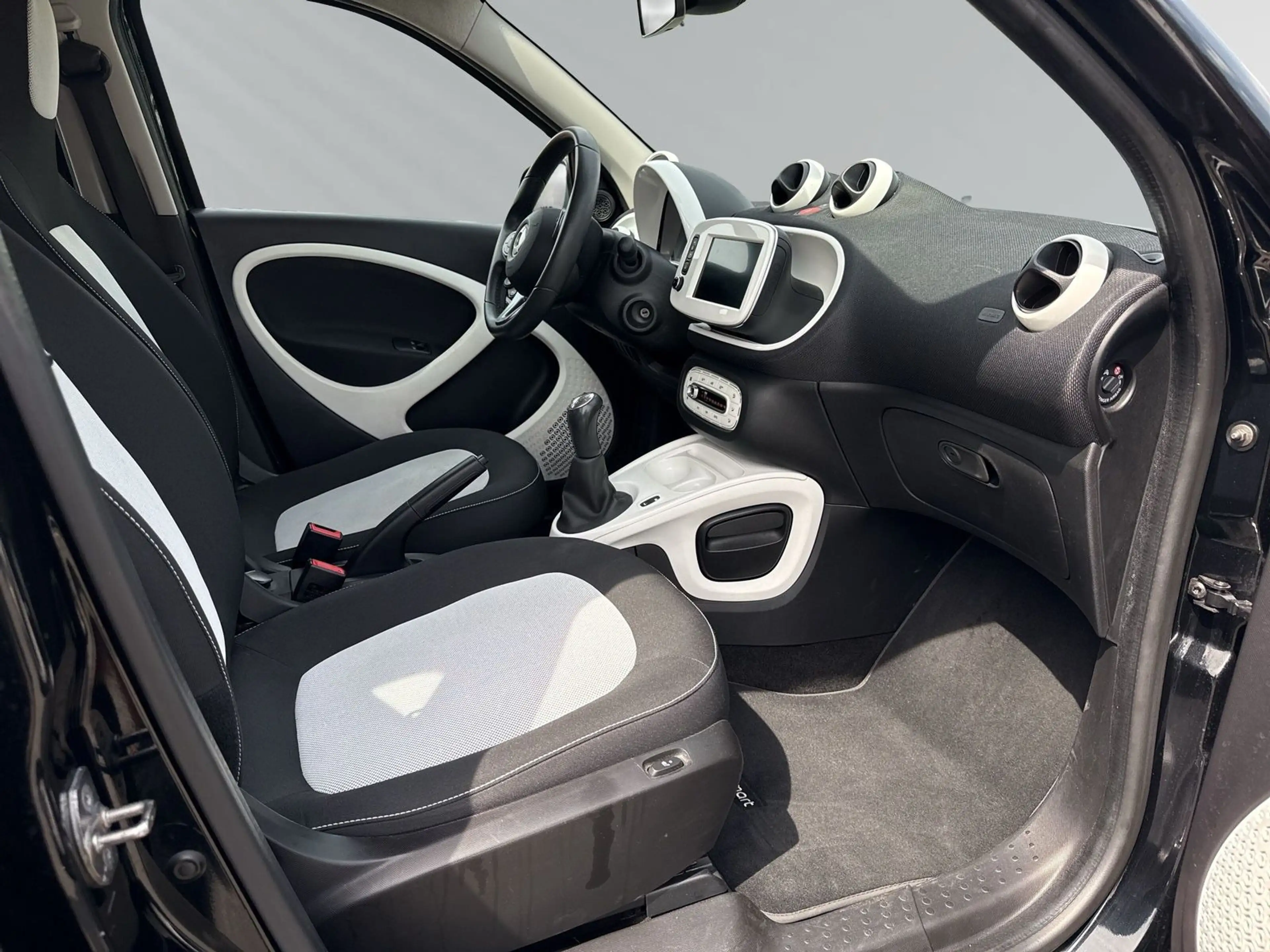 smart forFour *FALTDACH*NAVI*PDC*TEMPO*SHZ* — photo 11