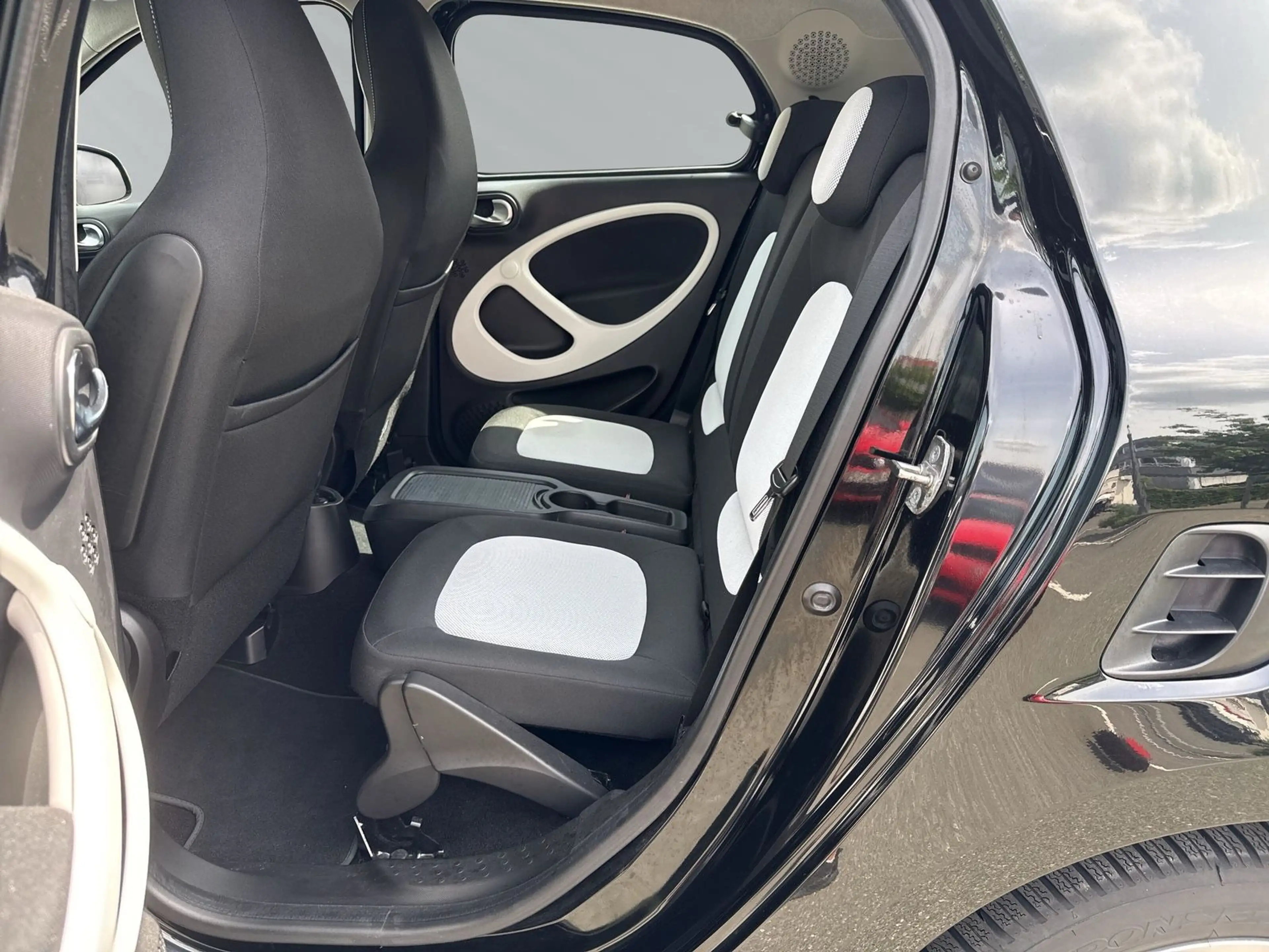 smart forFour *FALTDACH*NAVI*PDC*TEMPO*SHZ* — photo 13