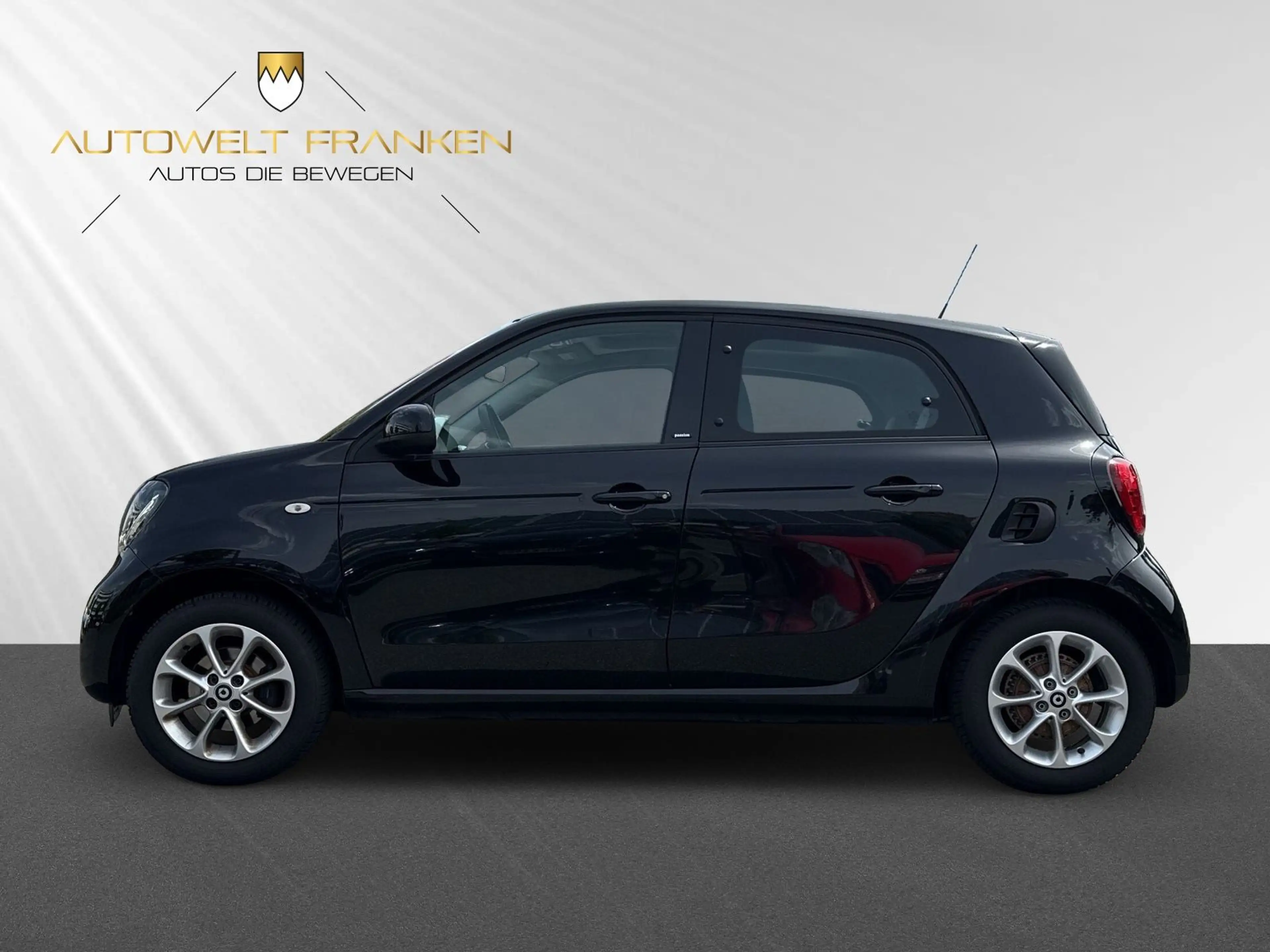 smart forFour *FALTDACH*NAVI*PDC*TEMPO*SHZ* — photo 4