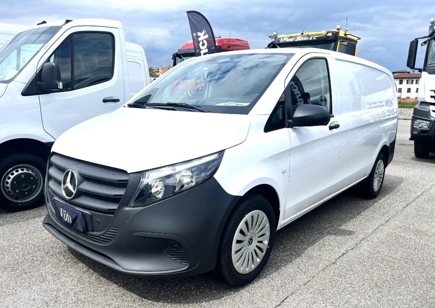 Mercedes-Benz Vito 116 Furgone PRO Long bijela - 1