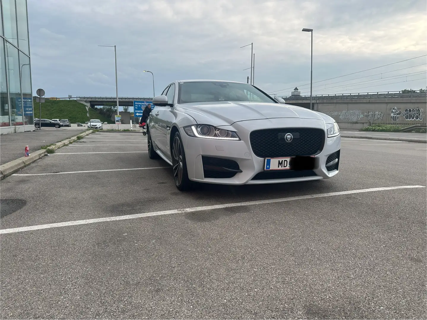 Jaguar XF 30d R-Sport Aut. Blanc - 2