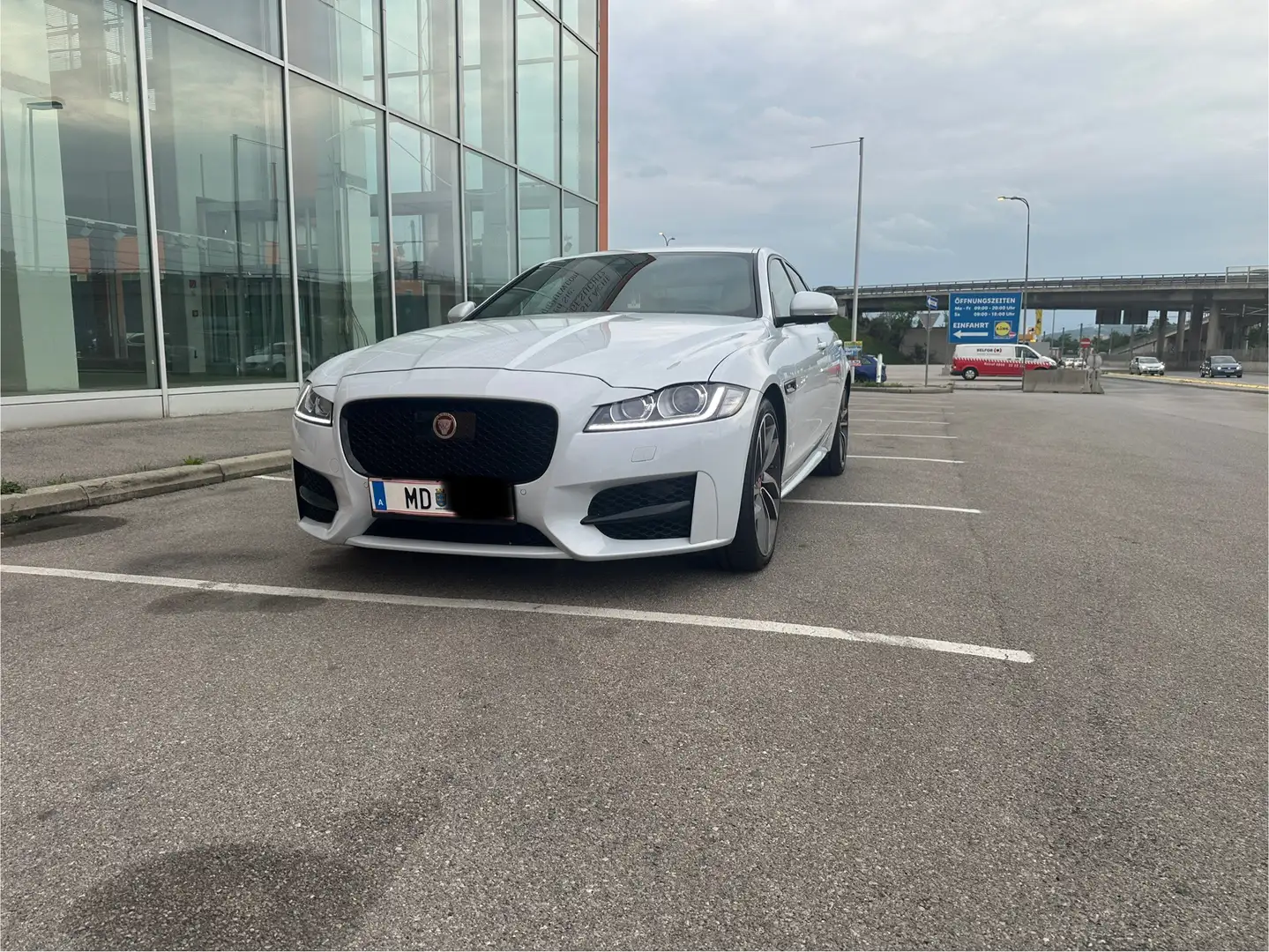Jaguar XF 30d R-Sport Aut. Blanc - 1
