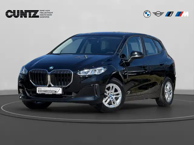 BMW 2 Series view 2