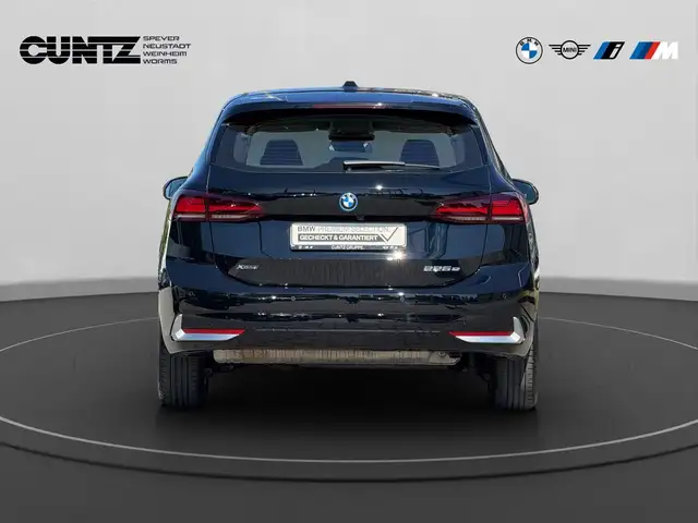 BMW 2 Series view 7