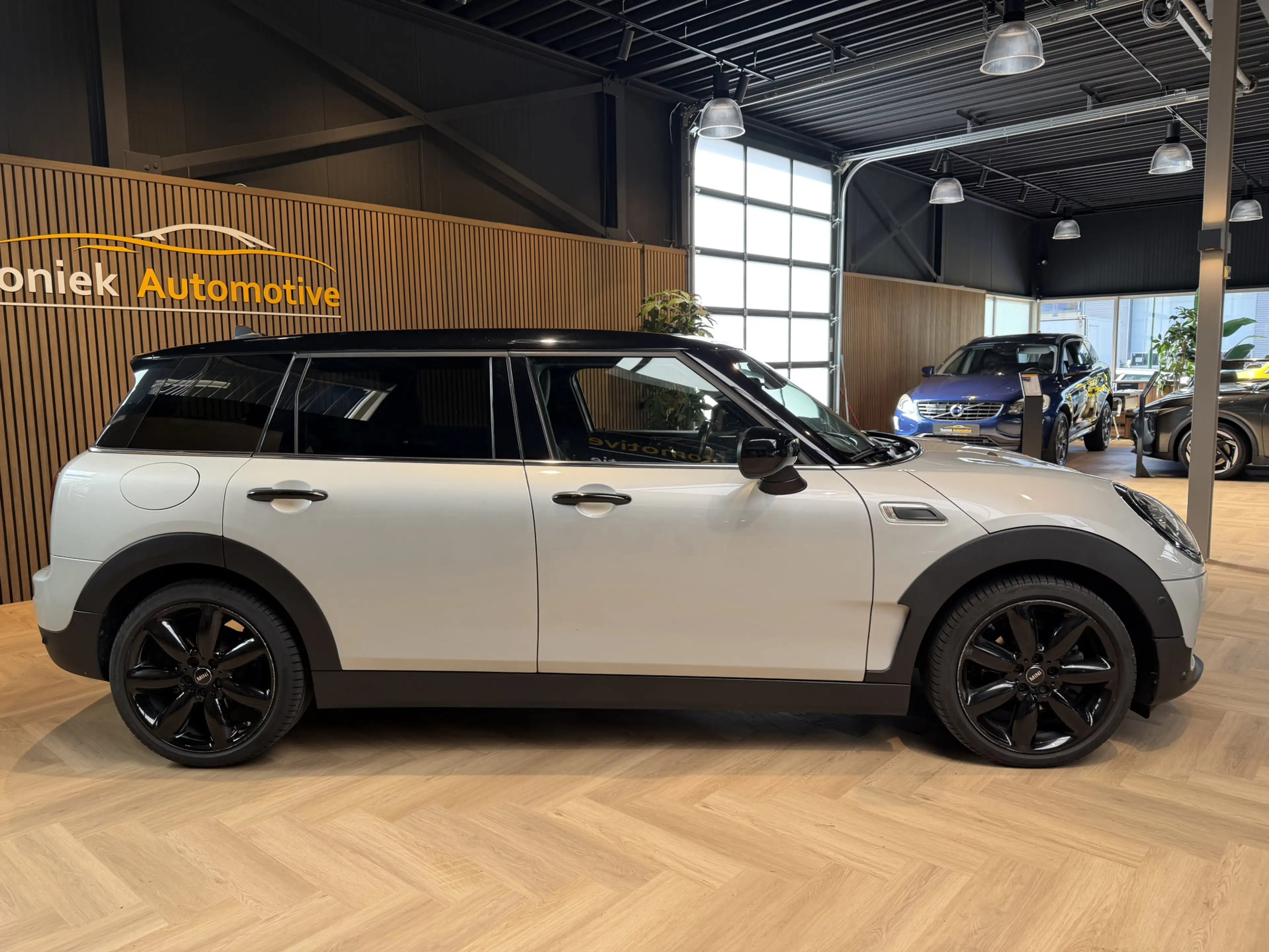 MINI Cooper Clubman 1.5 Chili — photo 2