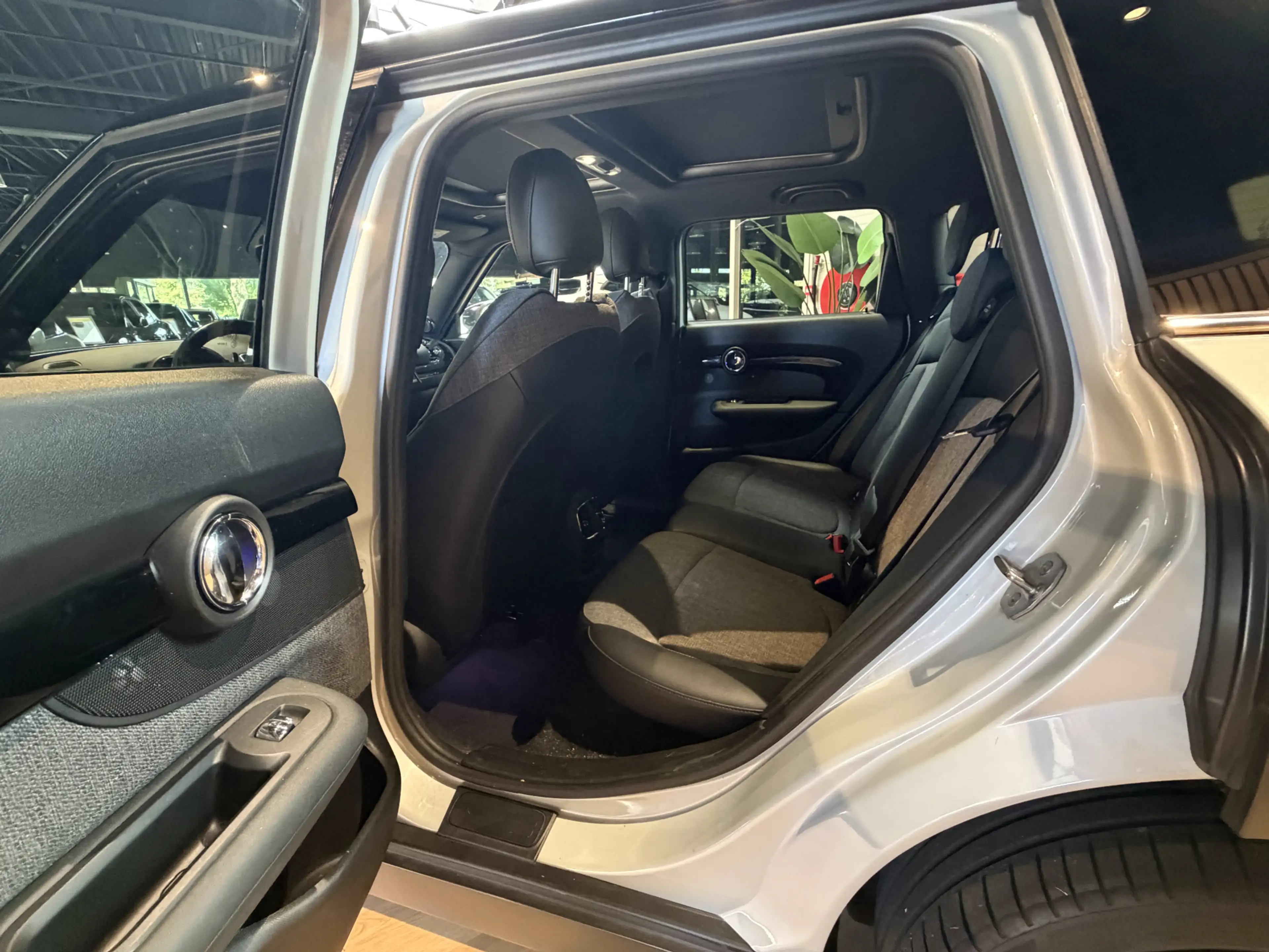 MINI Cooper Clubman 1.5 Chili — photo 10