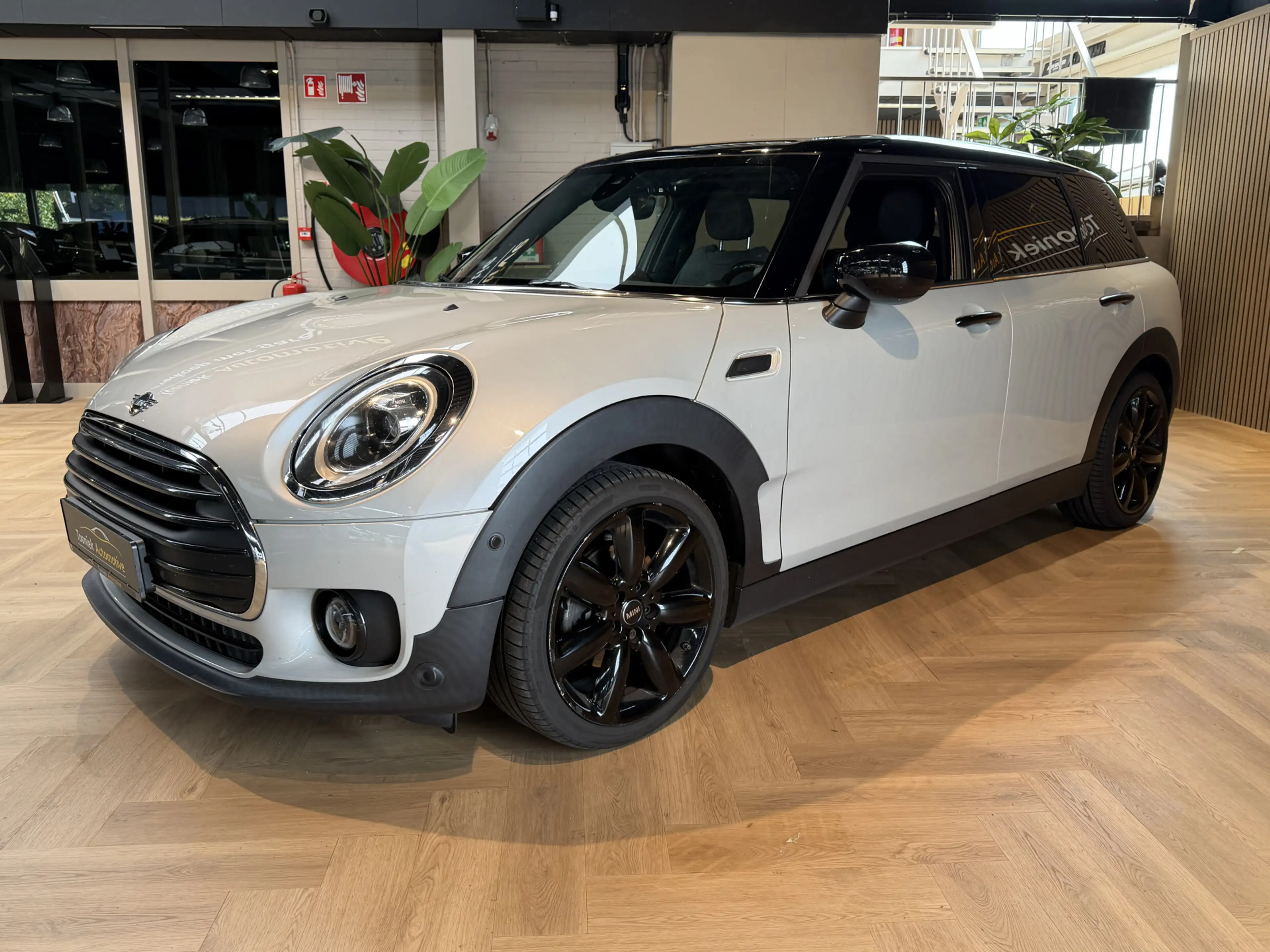 MINI Cooper Clubman 1.5 Chili — photo 7