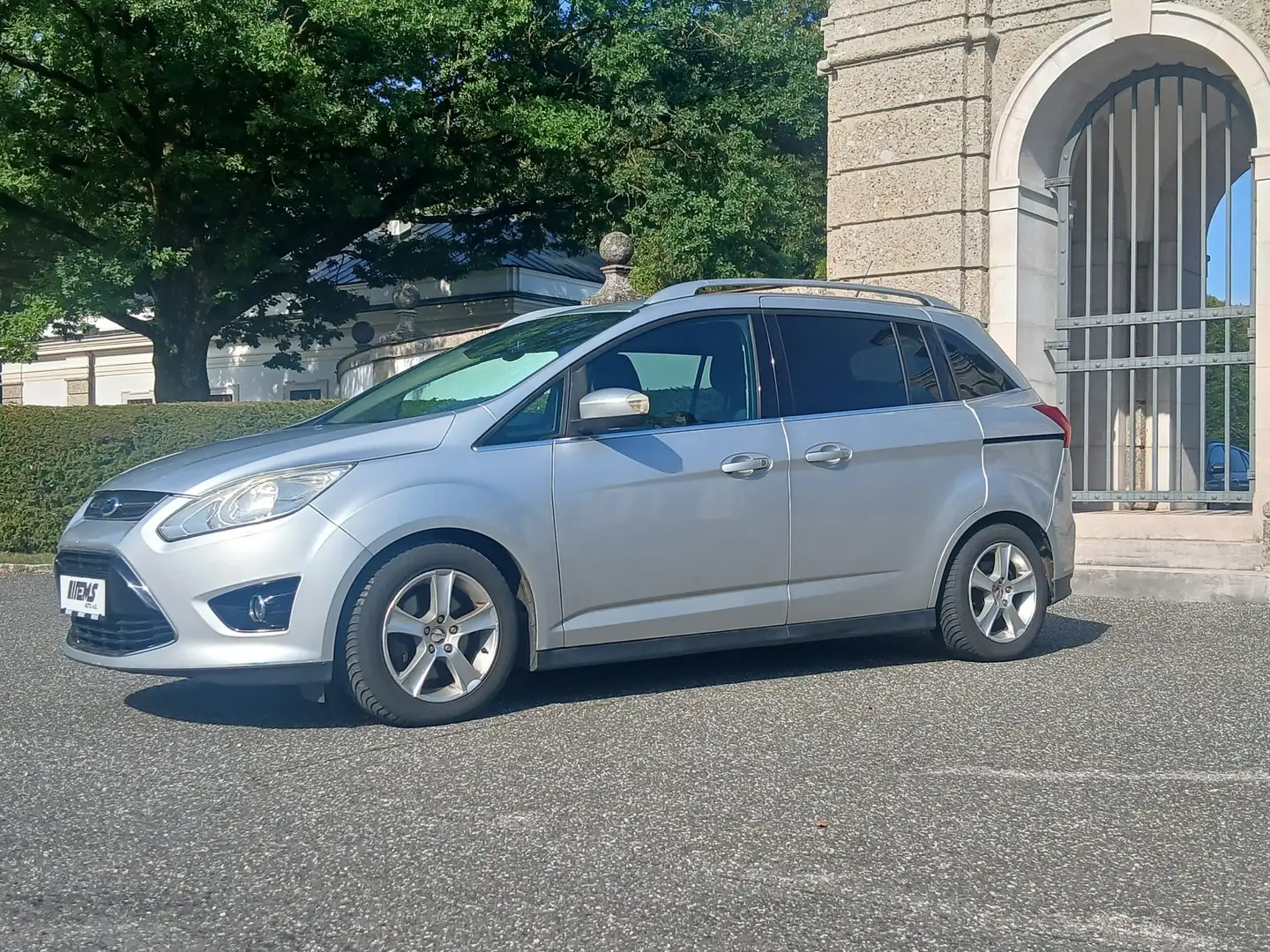 Ford Grand C-Max Titanium *PICKERLNEU*KLIMAAUT.*SCHIEBETÜR LI+RE Grau - 2