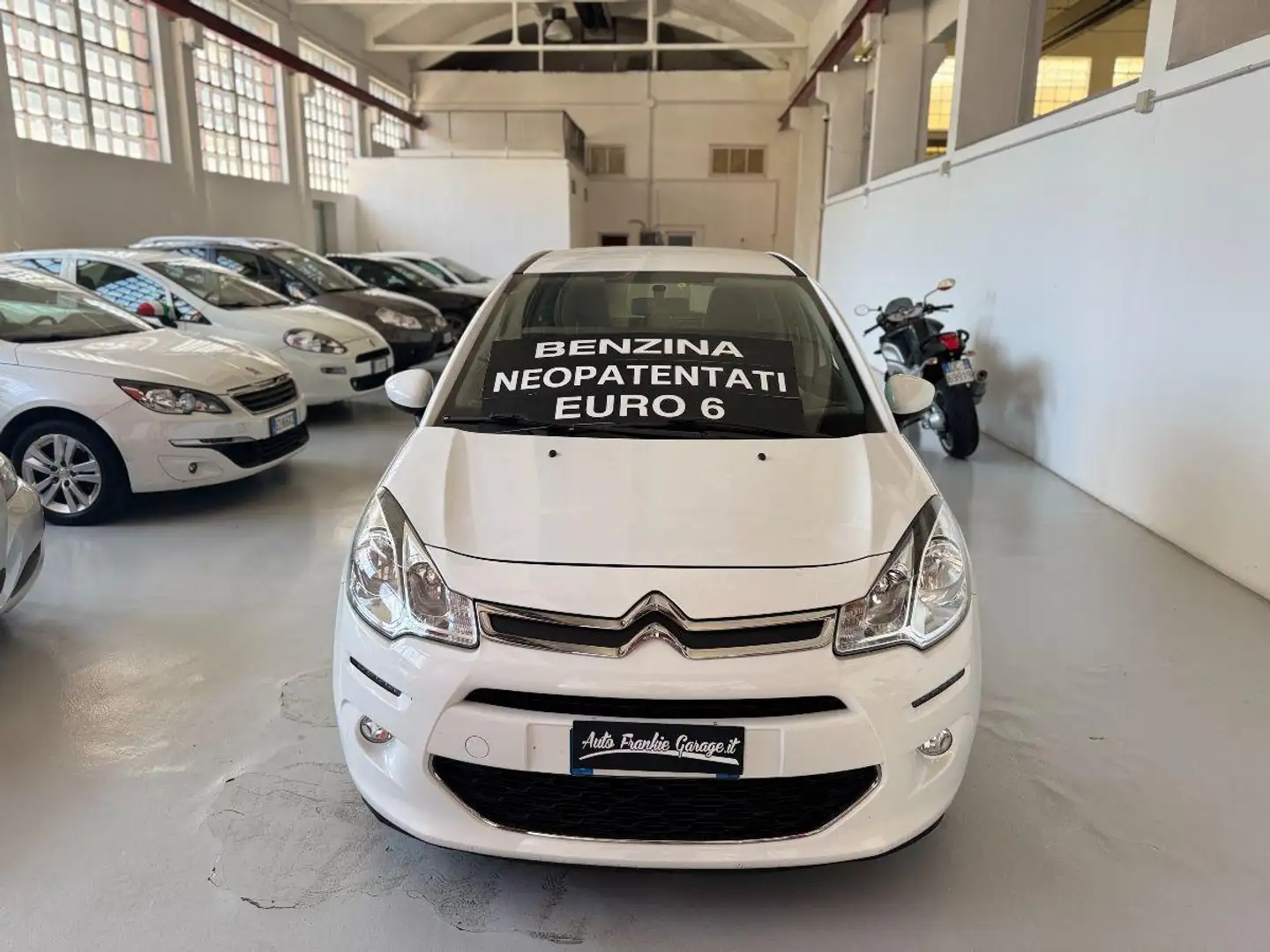 Citroen C3 PureTech 82 Exclusive Bianco - 2
