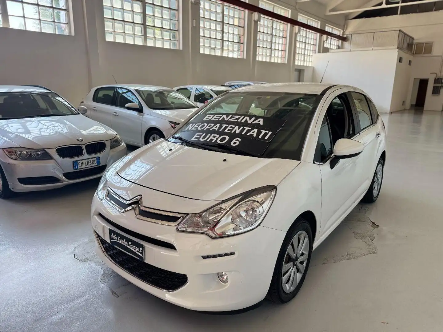 Citroen C3 PureTech 82 Exclusive Weiß - 1