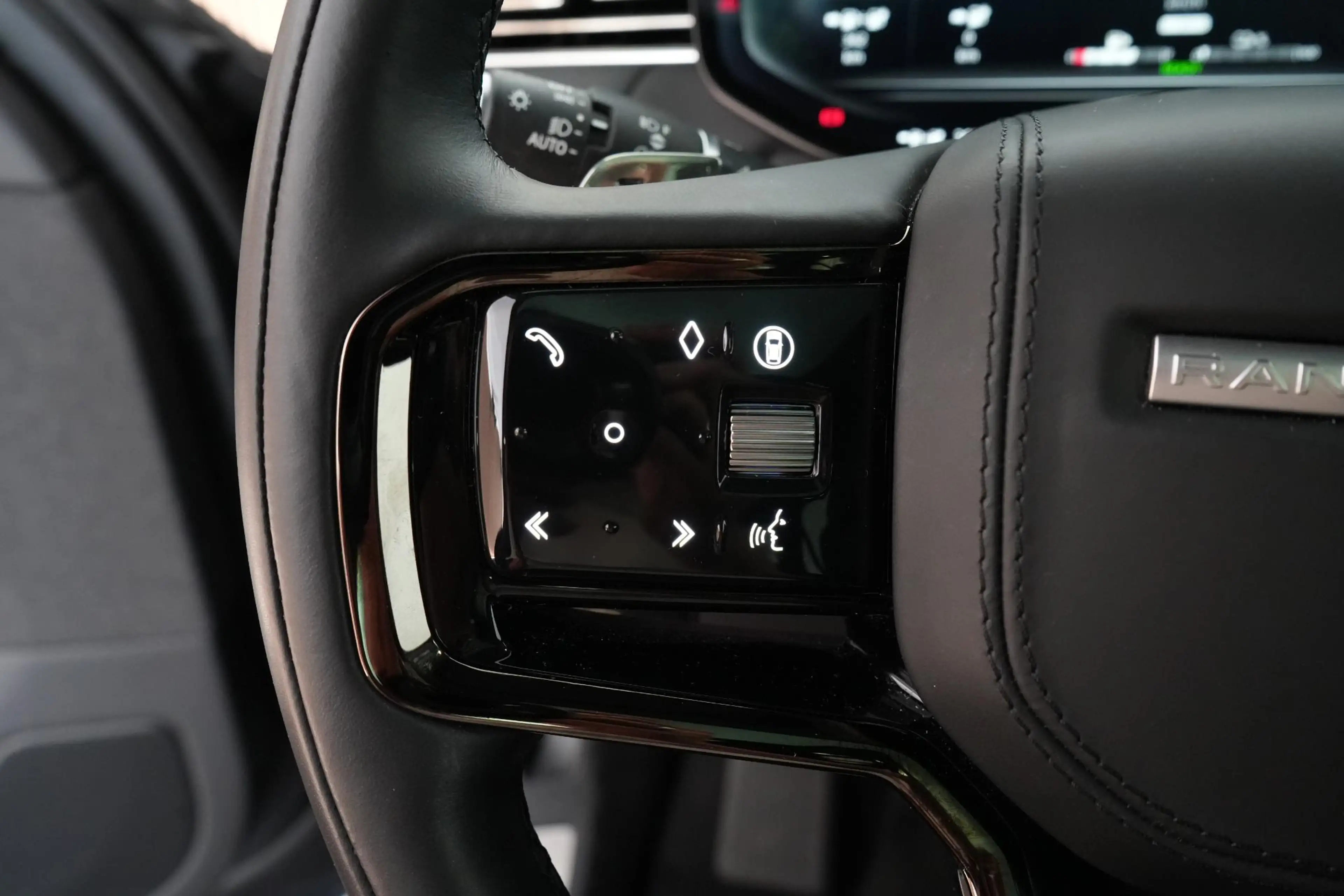 Land Rover Range Rover Sport 3.0 P460e Dynamic HSE PHEV |Meridian Surround|Pano — photo 12