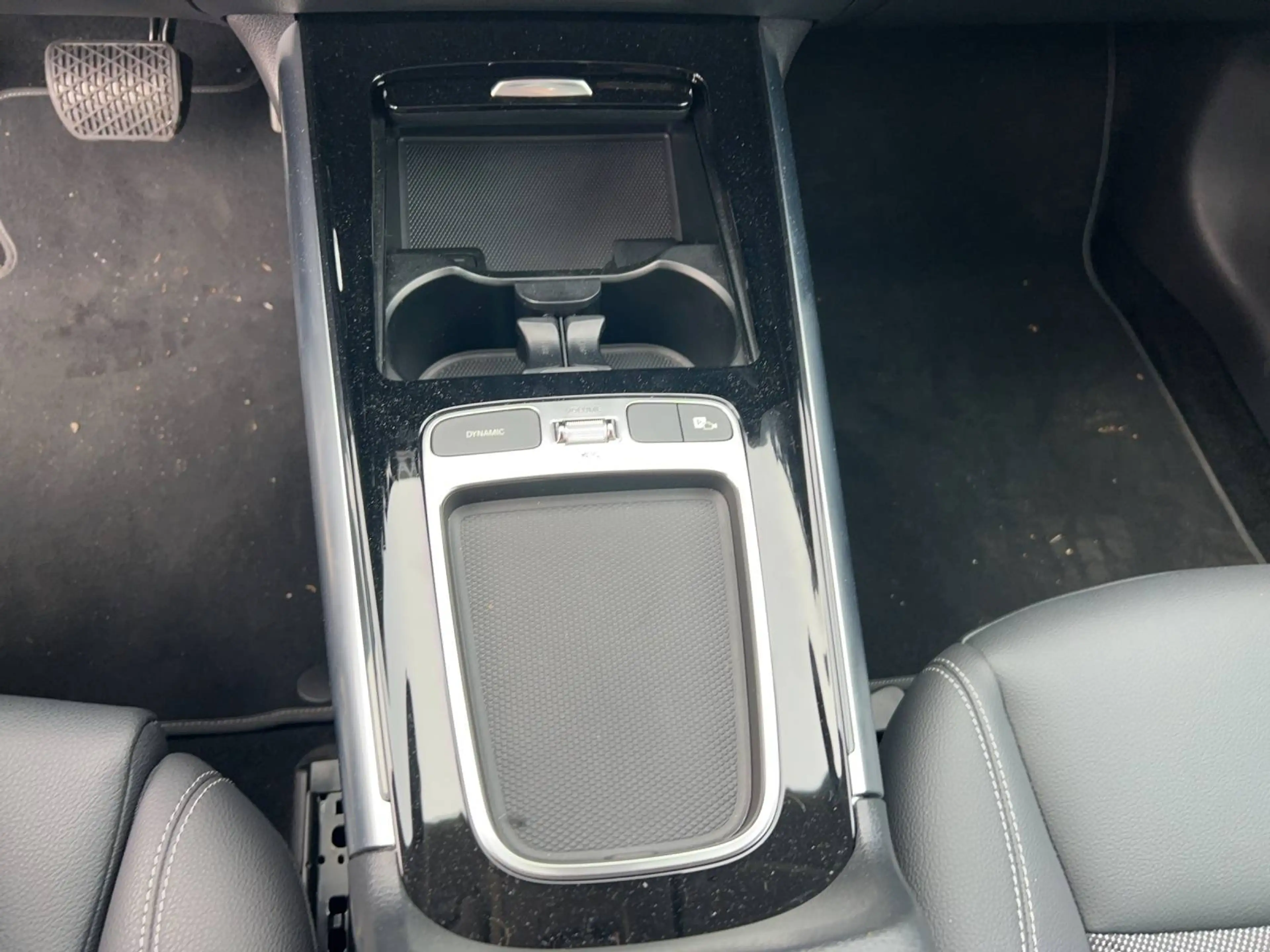 Mercedes-Benz B 200 *NAVI*PROGRESSIVE*KAMERA*PDC*LED* — photo 8