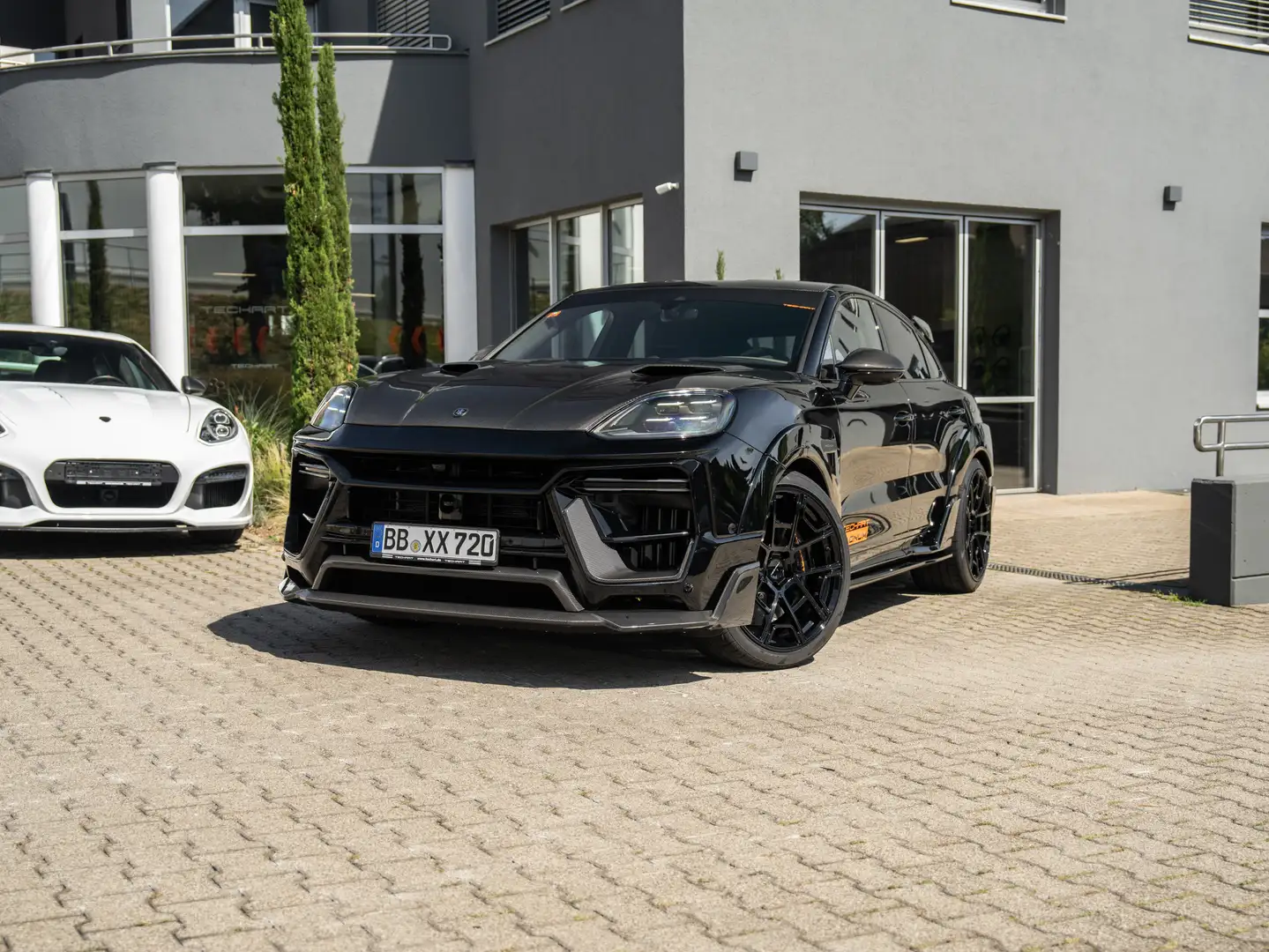 Porsche Cayenne TECHART MAGNUM (Turbo E-Hybrid) Schwarz - 2