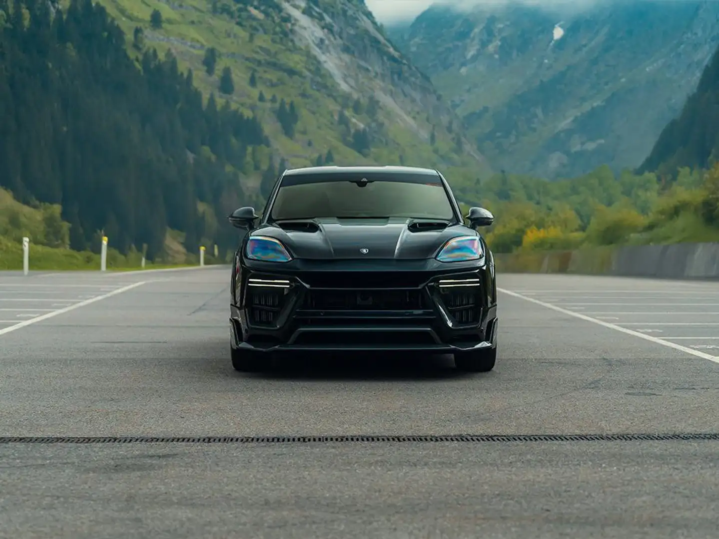 Porsche Cayenne TECHART MAGNUM (Turbo E-Hybrid) Schwarz - 2