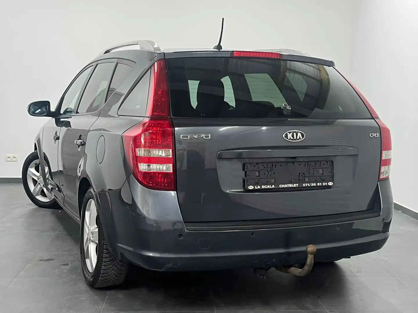 Kia Ceed / cee'd Cee'D 1.6 CRDi - Airco - Navi - Boite Auto Gris - 2