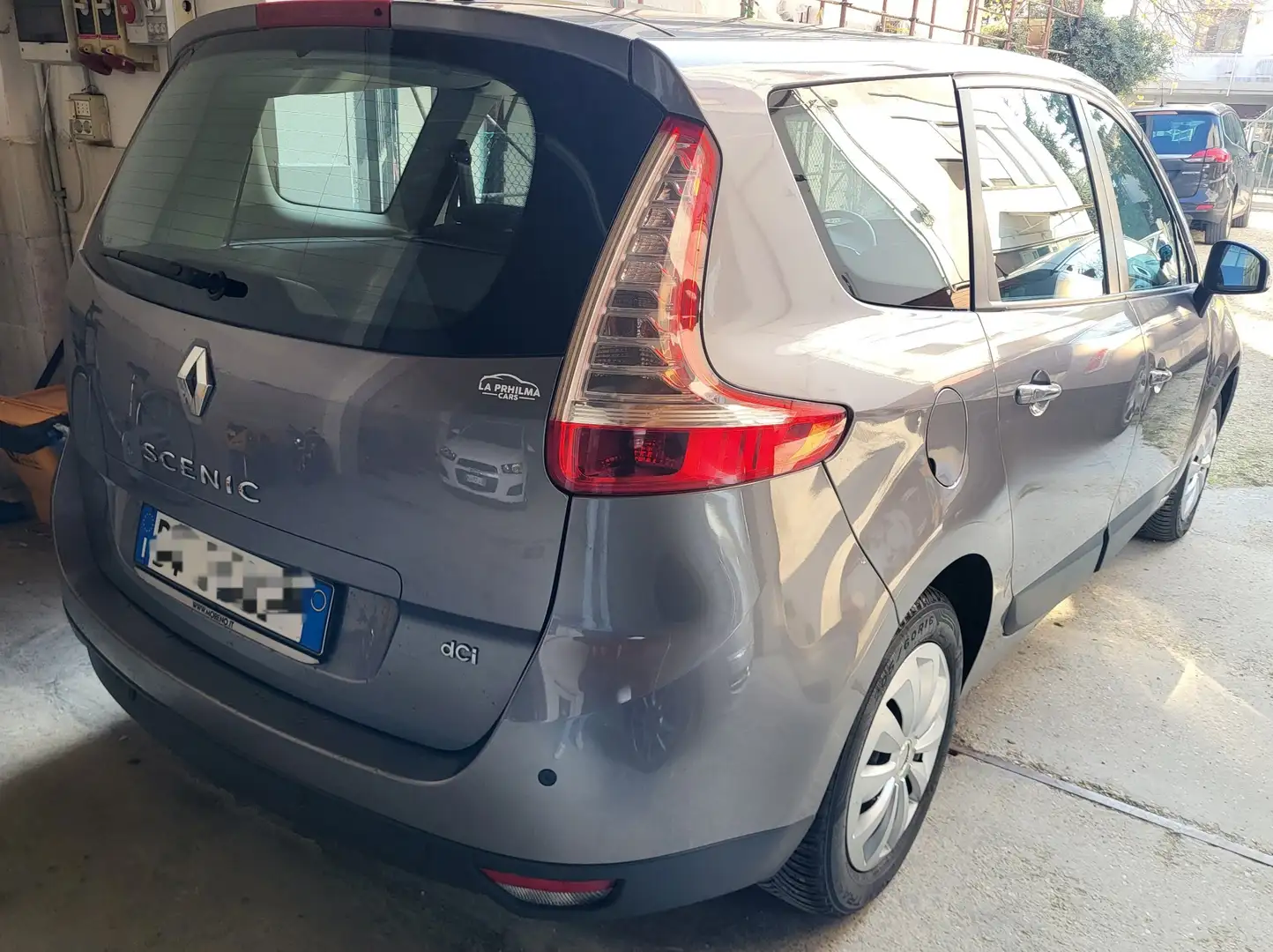 Renault Grand Scenic 1.5 dci Confort Dynamique - 2