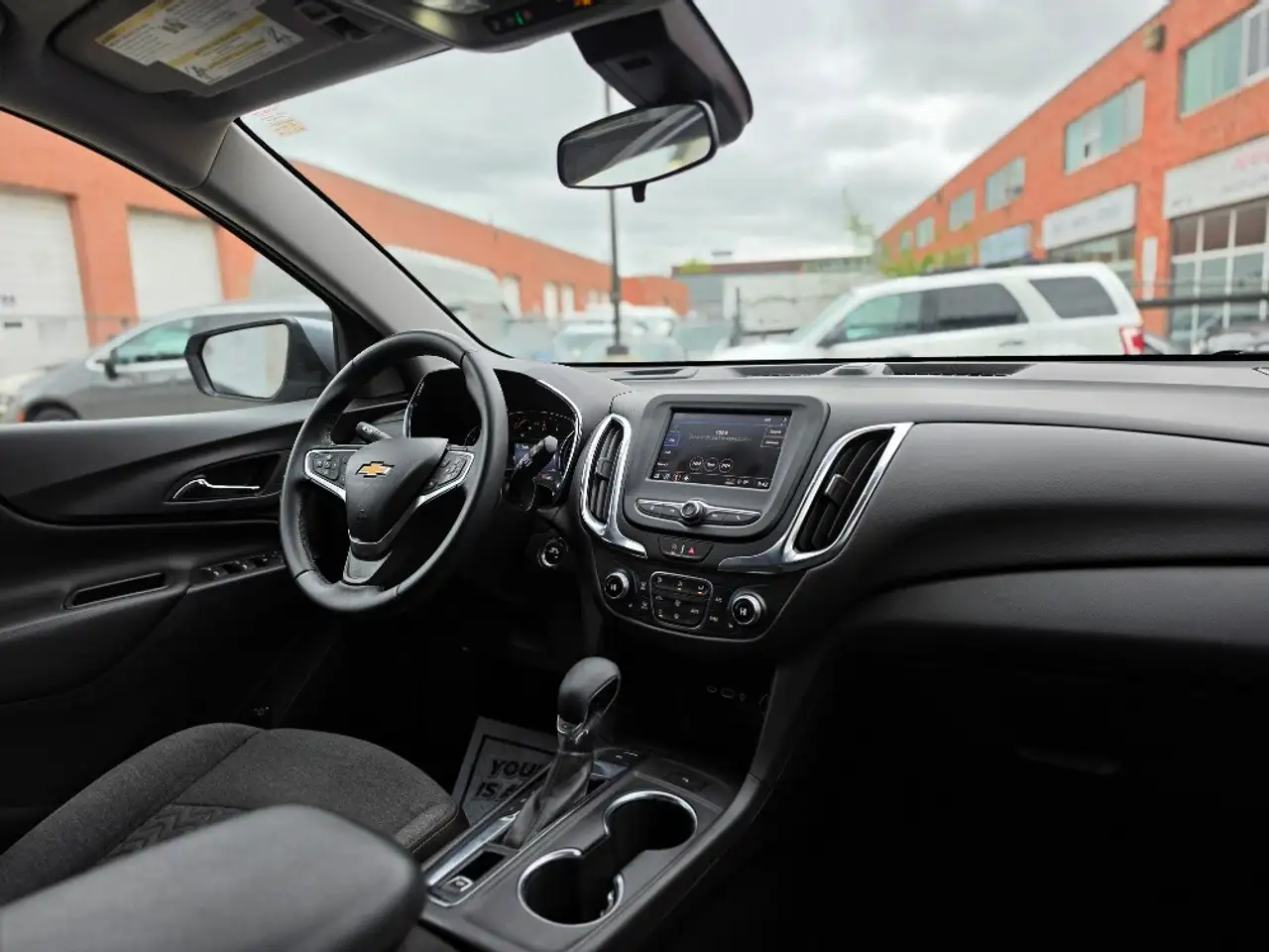 Chevrolet Equinox снимка Chevrolet Equinox