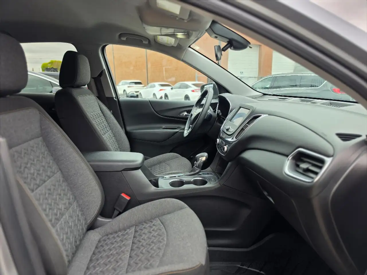 Chevrolet Equinox снимка Chevrolet Equinox