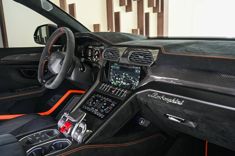Lamborghini Urus Urus Performante 4.0 BiTurbo V8 — photo 6