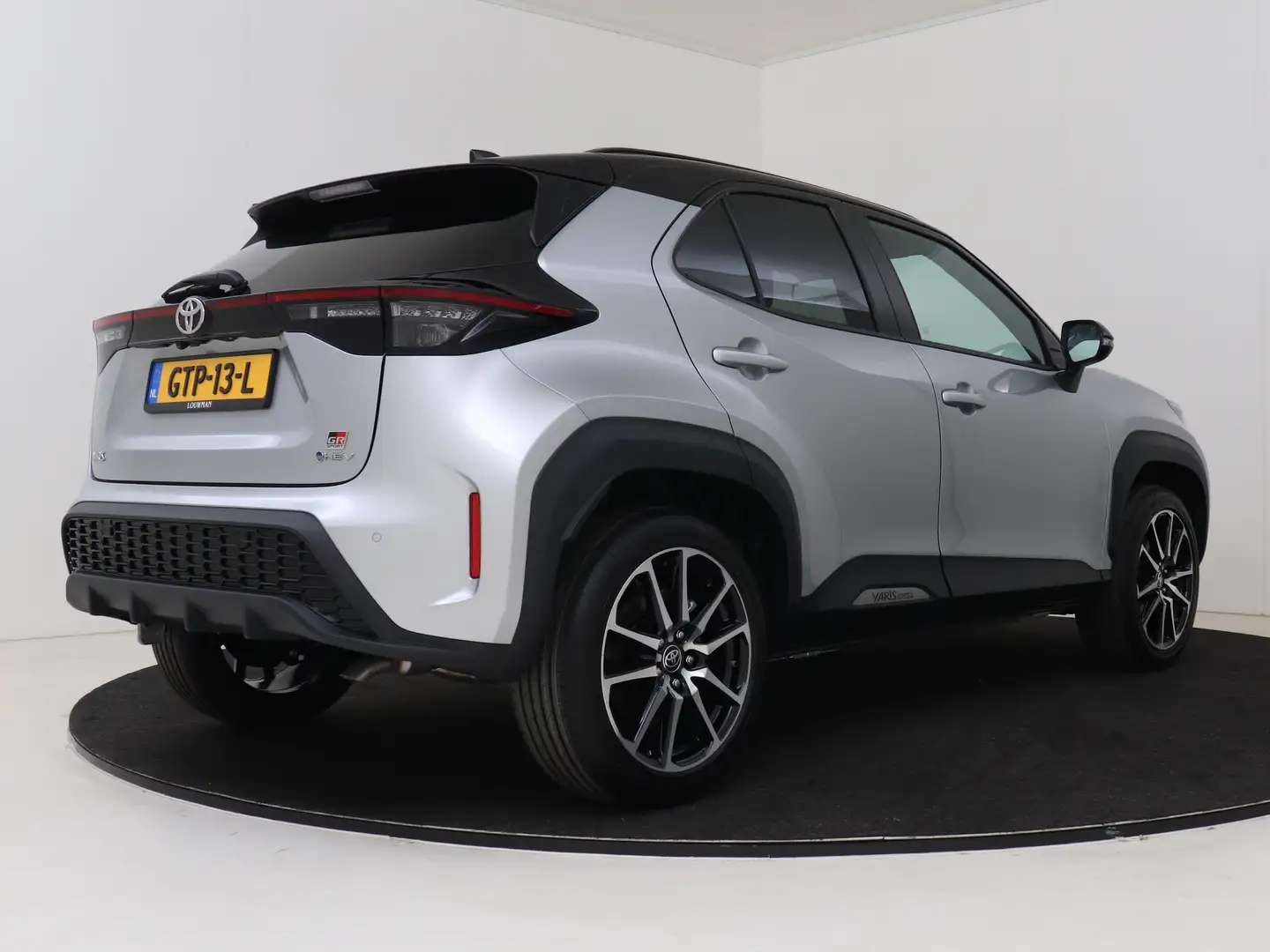 Toyota Yaris Cross 1.5 Hybrid 130 GR Sport Plus Pack *demo | Navigati Grigio - 2