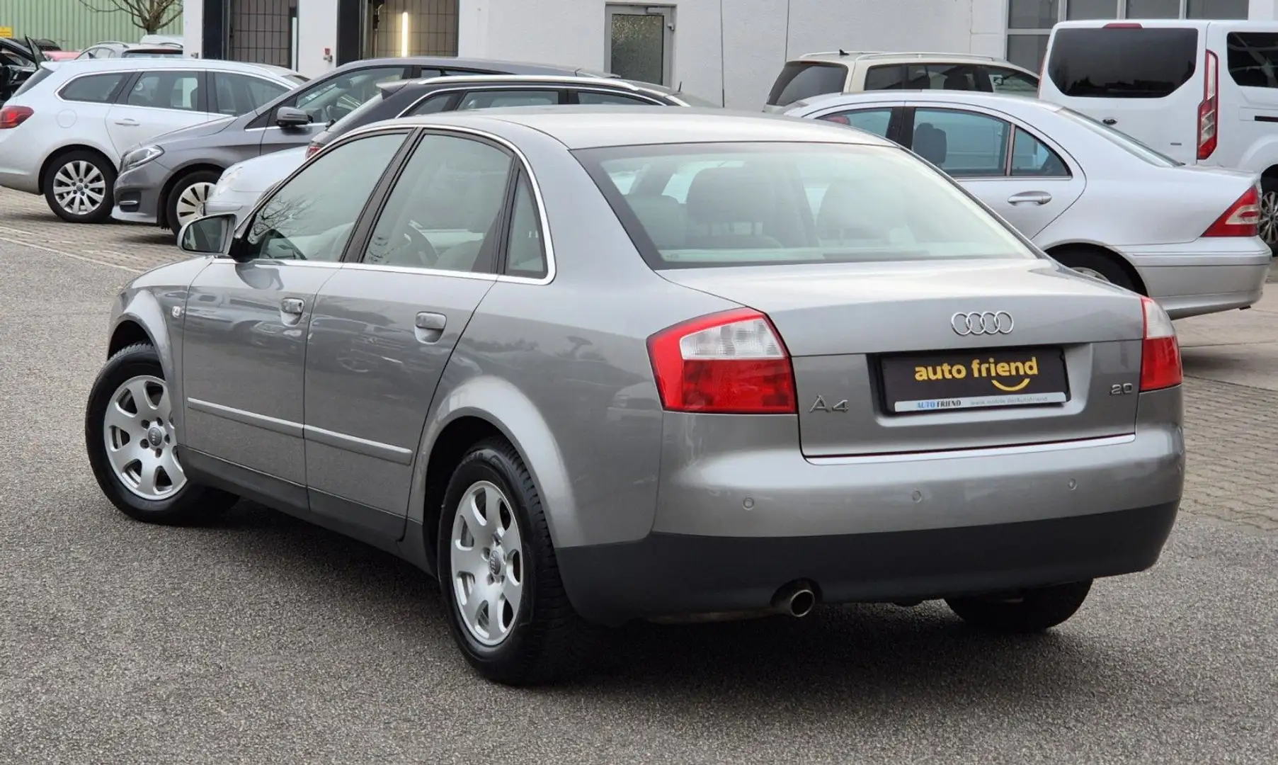Audi A4 2.0 Multitronic /PDC / SHZ /KLIMAAUT. /TEMPO Silber - 2