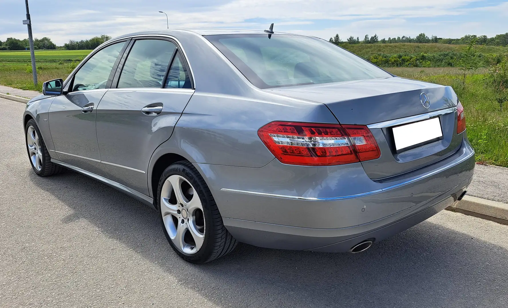 Mercedes-Benz E 350 CDI Elegance AT Limousine Grau - 2