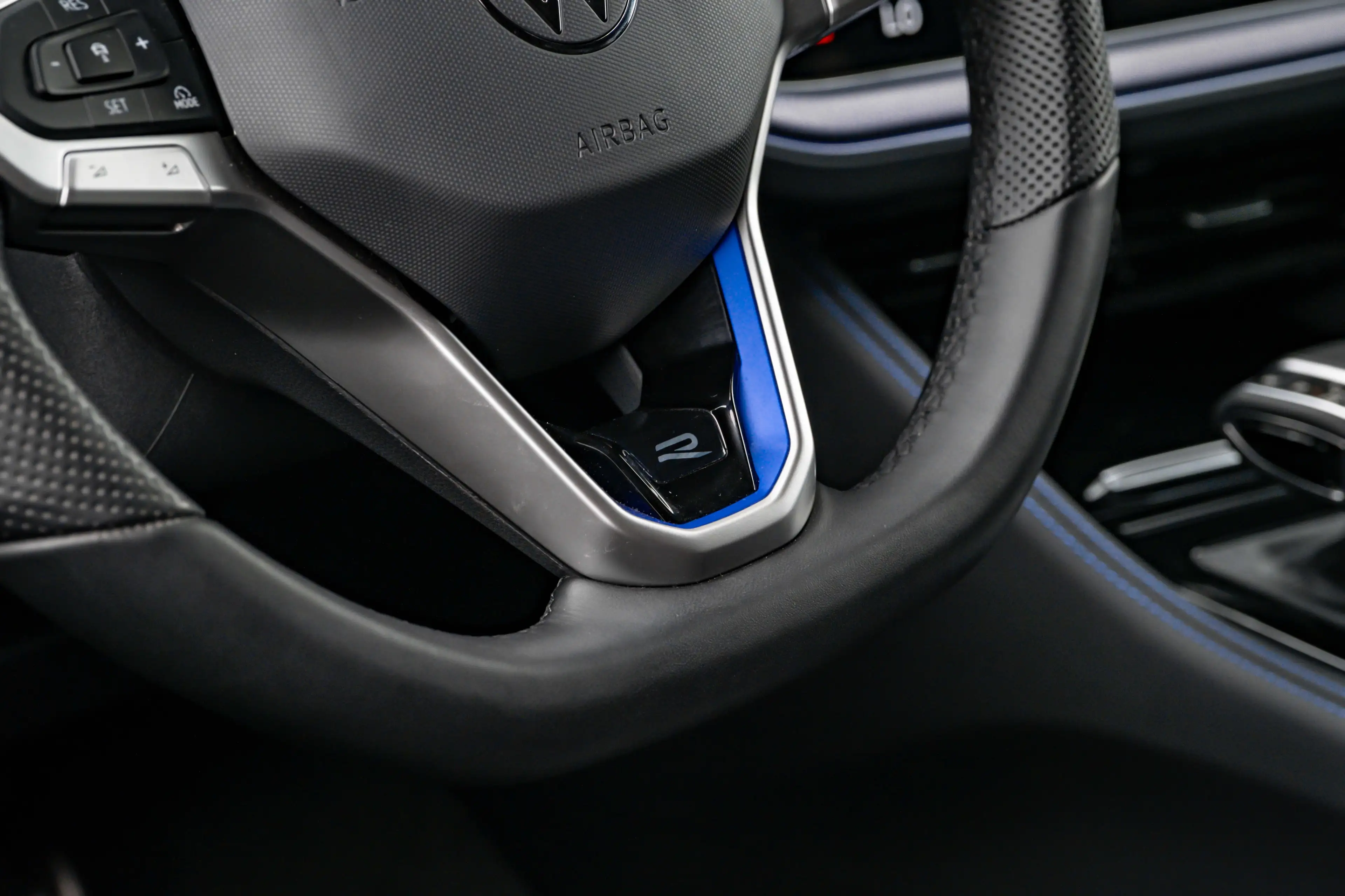 Volkswagen Touareg 3.0 TSi eHybrid 4MOTION R l Trekhaak Elektr. l DYN — photo 31