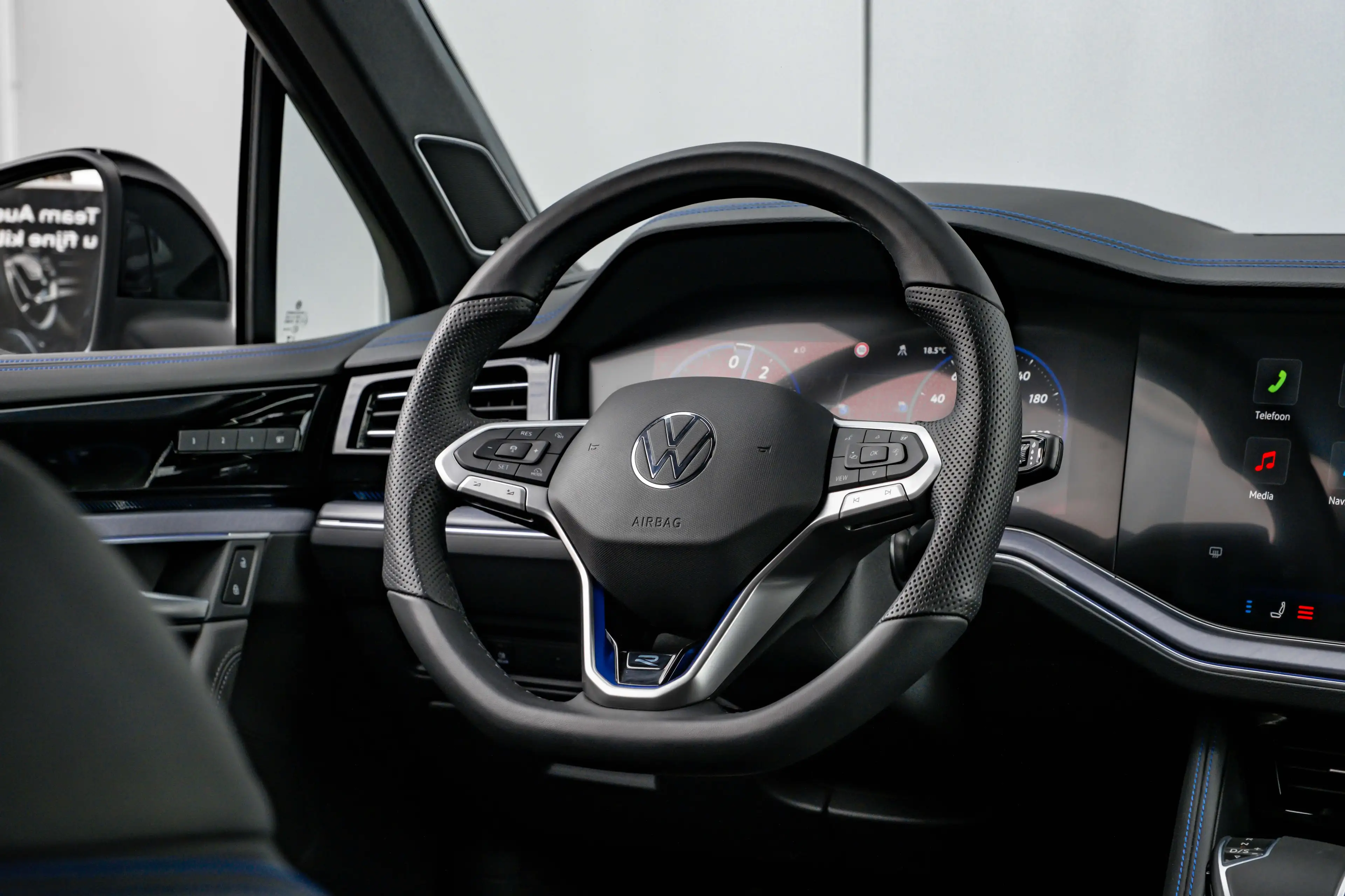 Volkswagen Touareg 3.0 TSi eHybrid 4MOTION R l Trekhaak Elektr. l DYN — photo 12