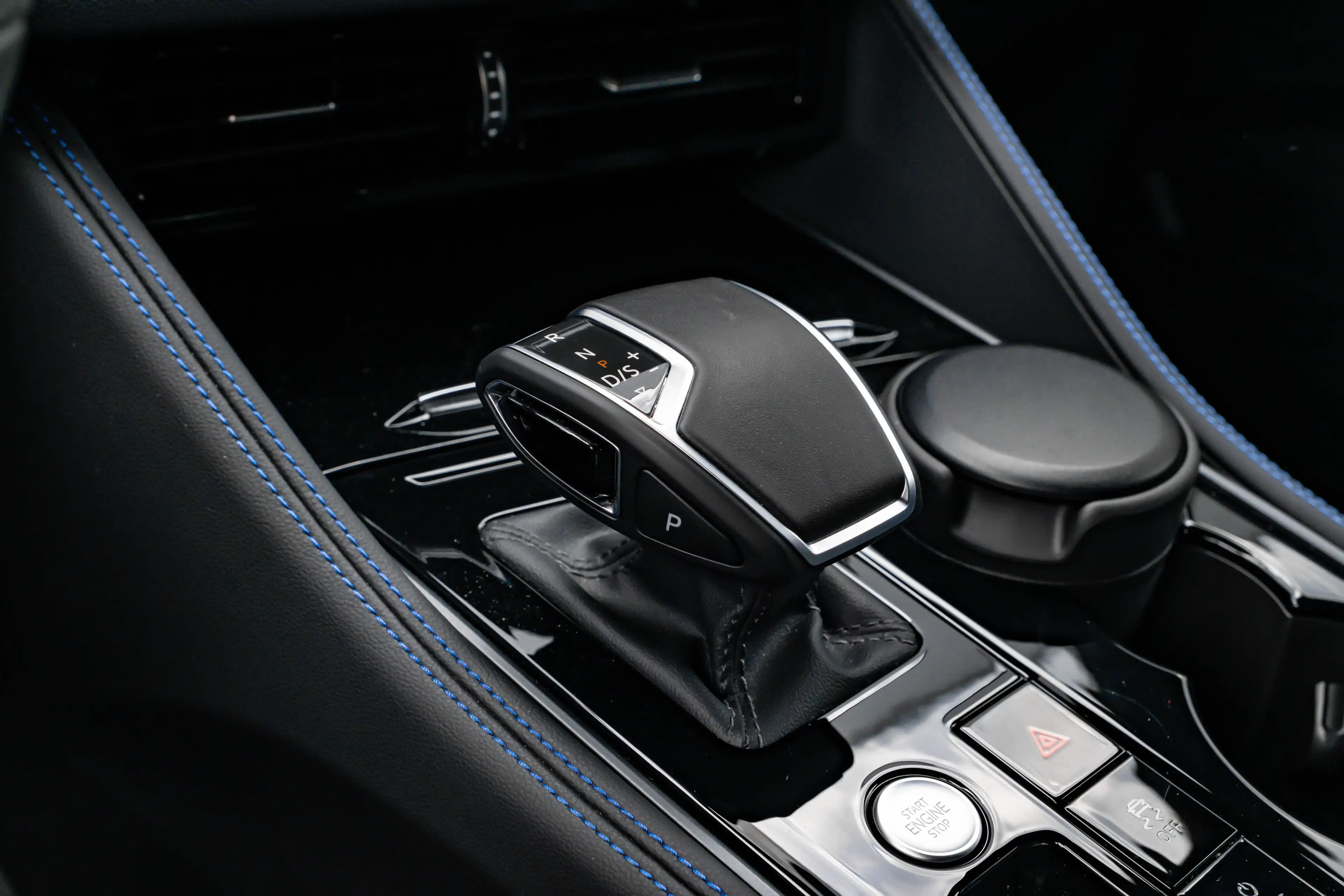 Volkswagen Touareg 3.0 TSi eHybrid 4MOTION R l Trekhaak Elektr. l DYN — photo 36