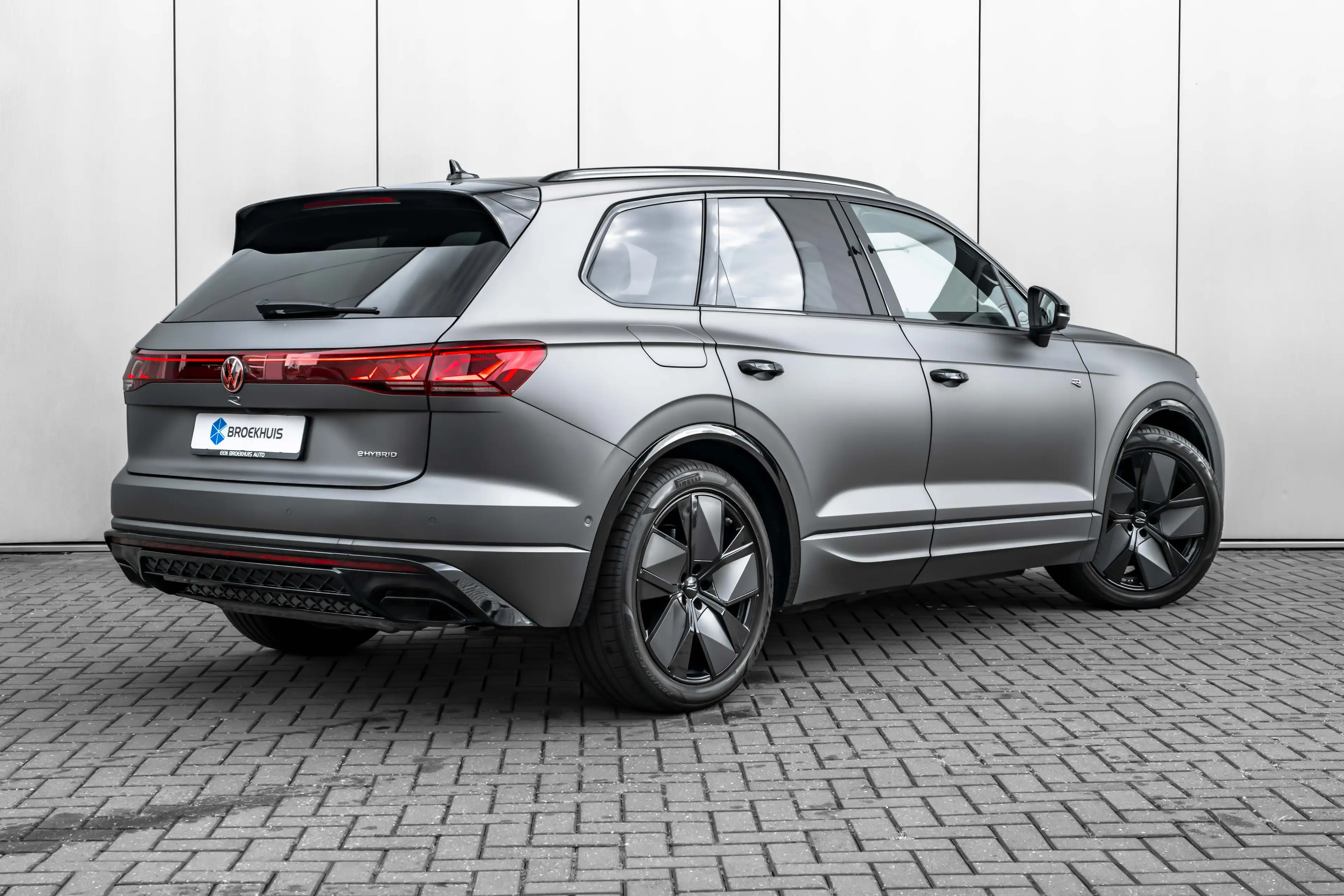 Volkswagen Touareg 3.0 TSi eHybrid 4MOTION R l Trekhaak Elektr. l DYN — photo 2