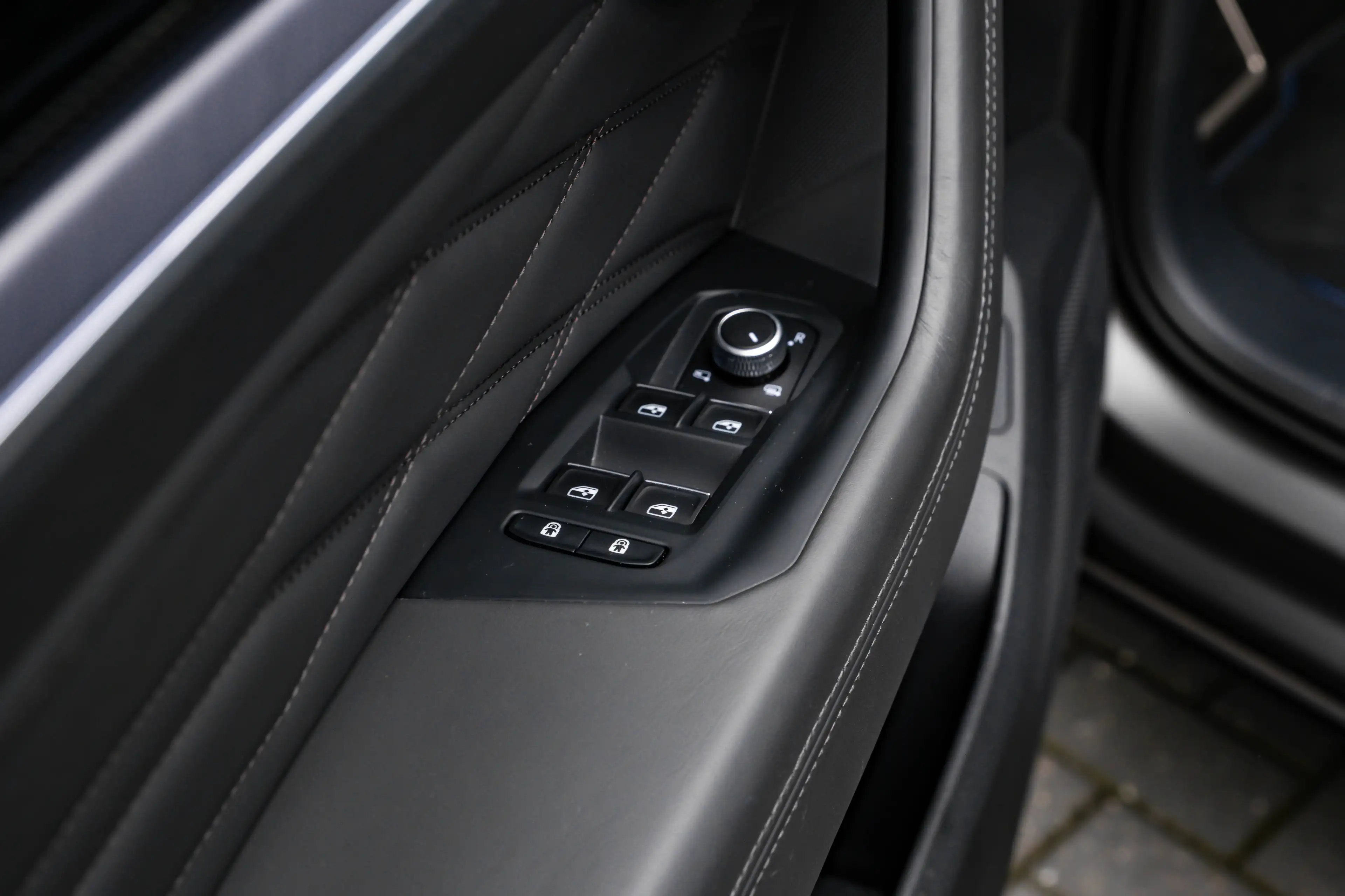Volkswagen Touareg 3.0 TSi eHybrid 4MOTION R l Trekhaak Elektr. l DYN — photo 26