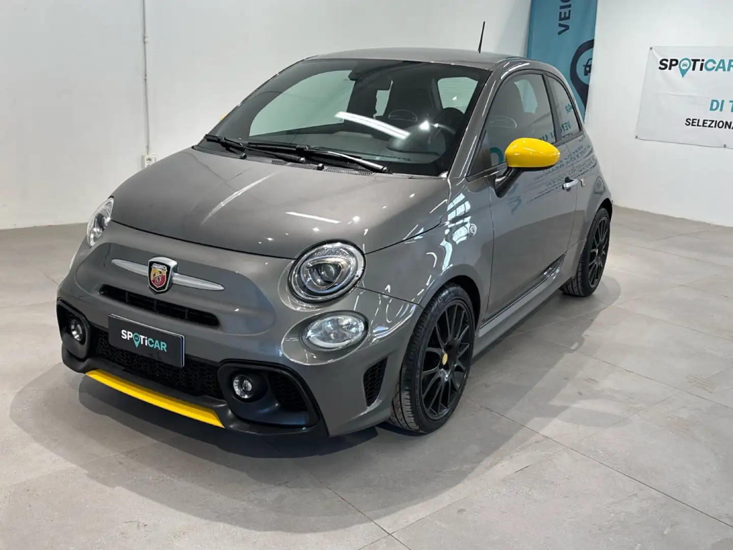 Abarth 595 F595 1.4 Turbo T-Jet 165 CV --SPECIALE-- Gris - 1