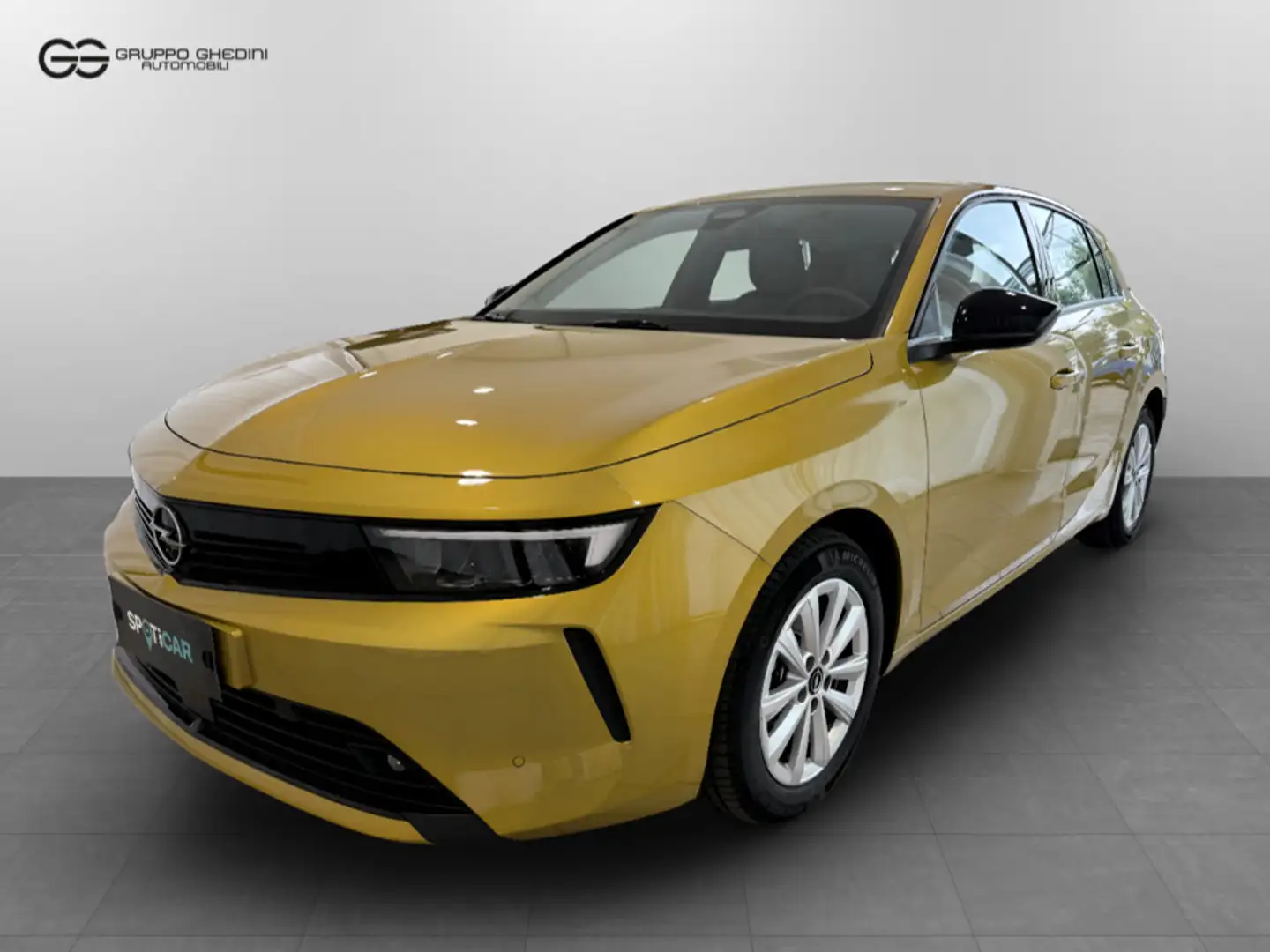 Opel Astra 1.2 Turbo Edition Gelb - 1