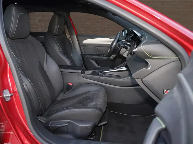 Peugeot 308 view 7