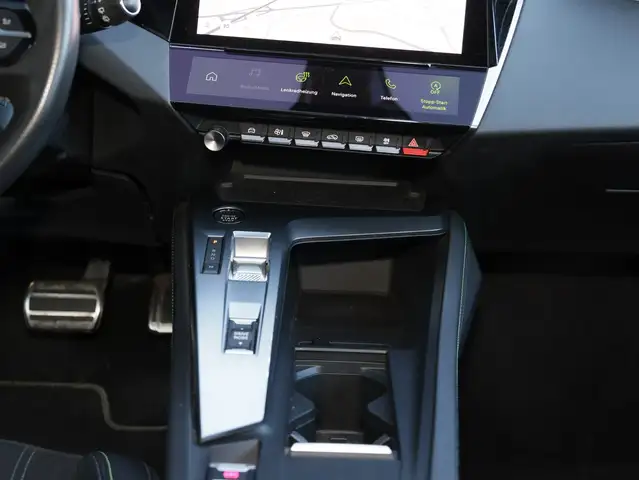 Peugeot 308 view 11