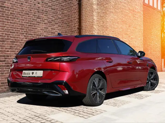 Peugeot 308 view 4