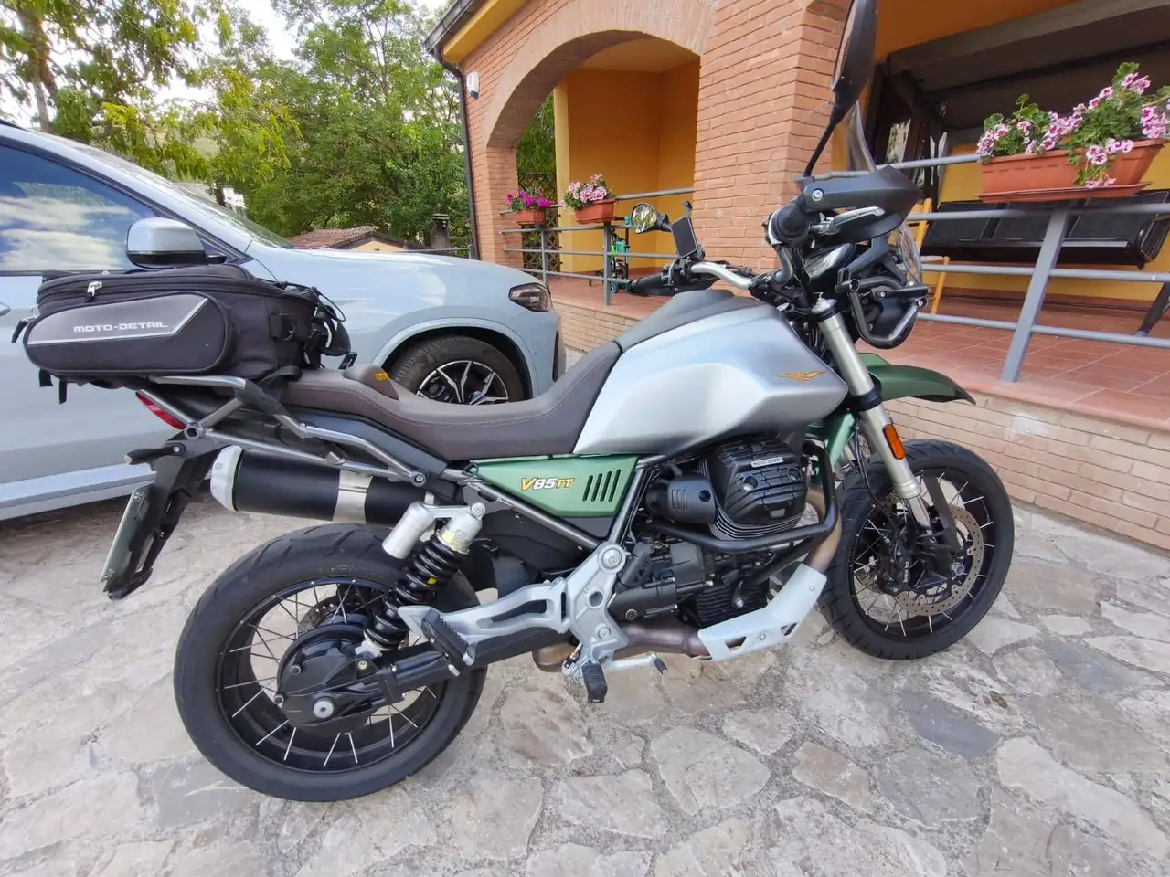 Moto Guzzi V 85 TT