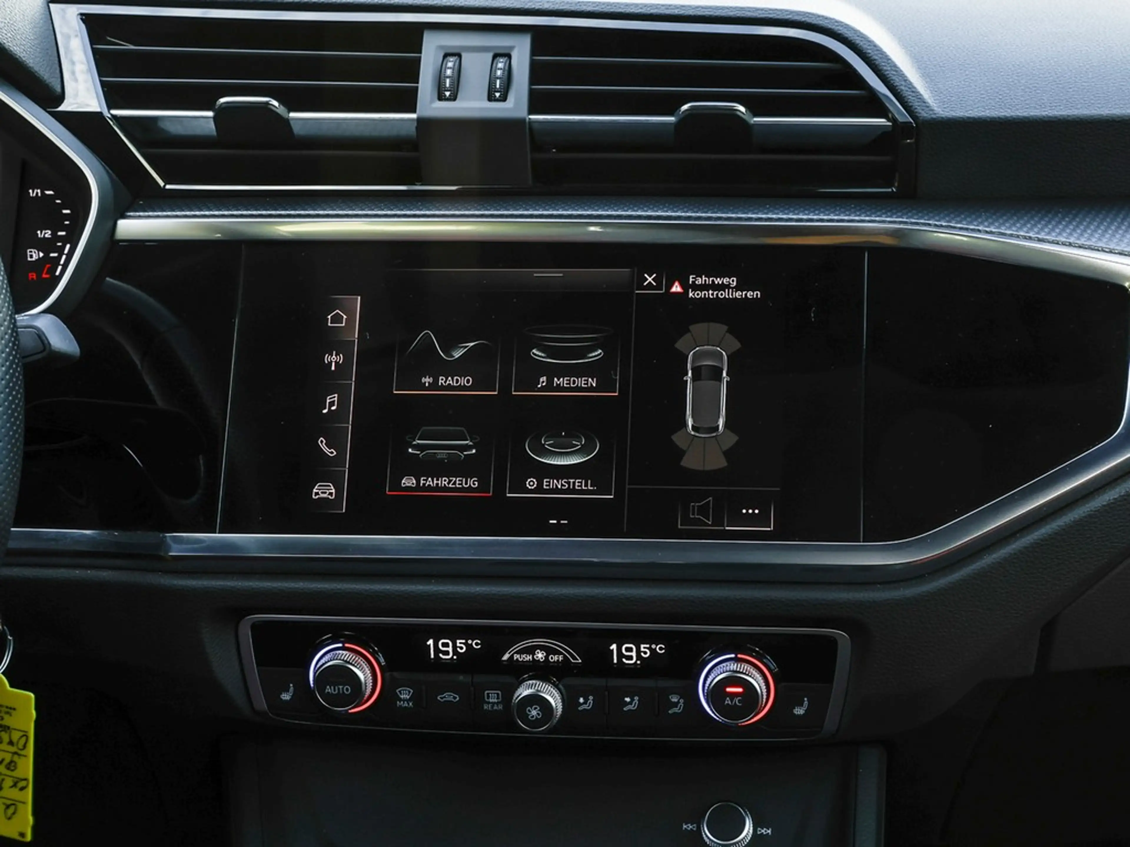 Audi Q3 Sportback 45 TFSI e S line Interieuer LED — photo 13