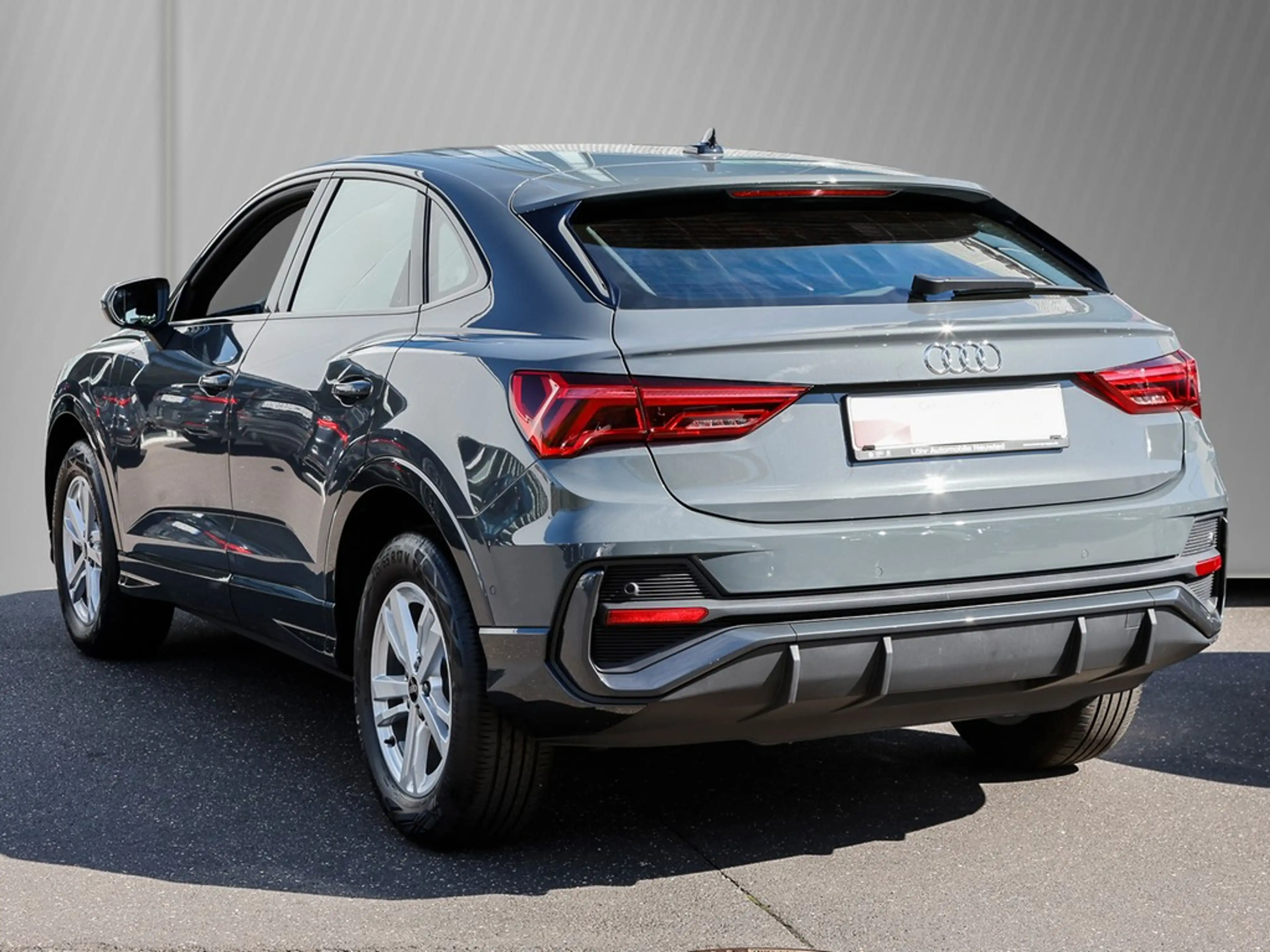Audi Q3 Sportback 45 TFSI e S line Interieuer LED — photo 7