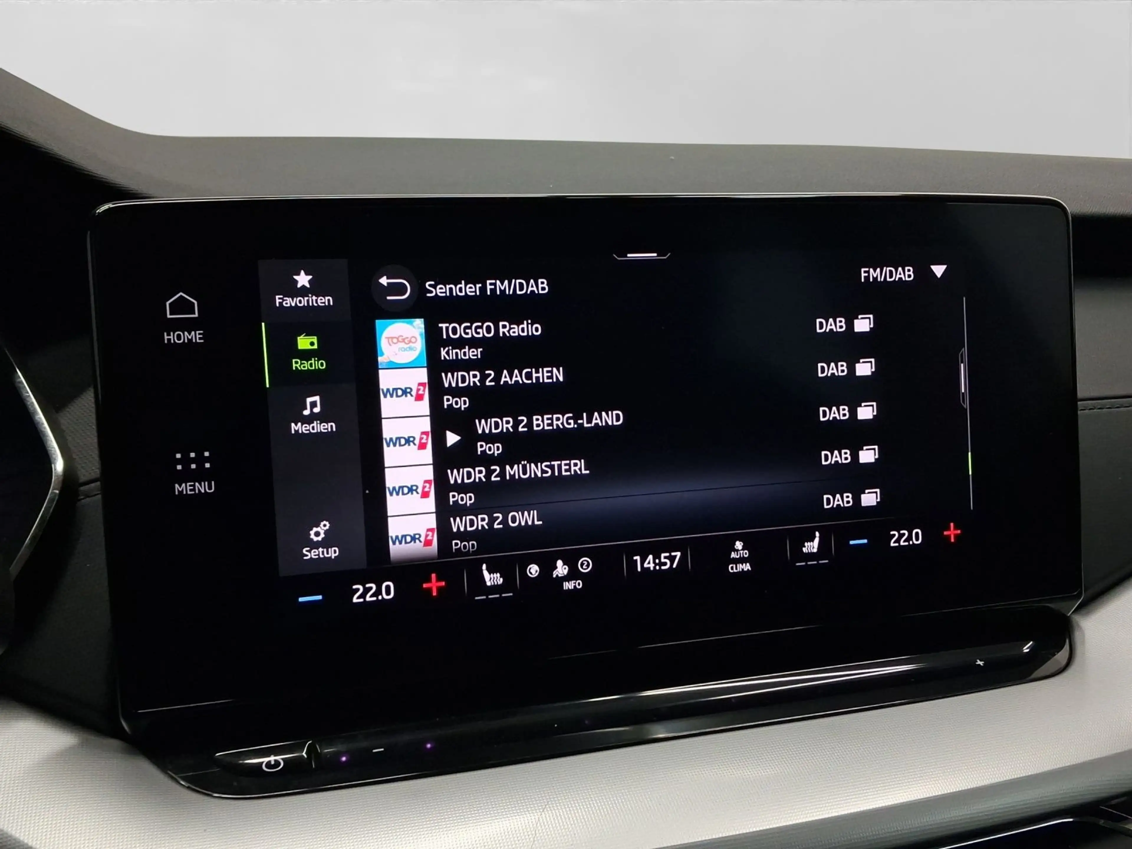 Skoda Octavia Combi 1.5 e-TEC DSG CLEVER LED NAVI PANO — photo 14
