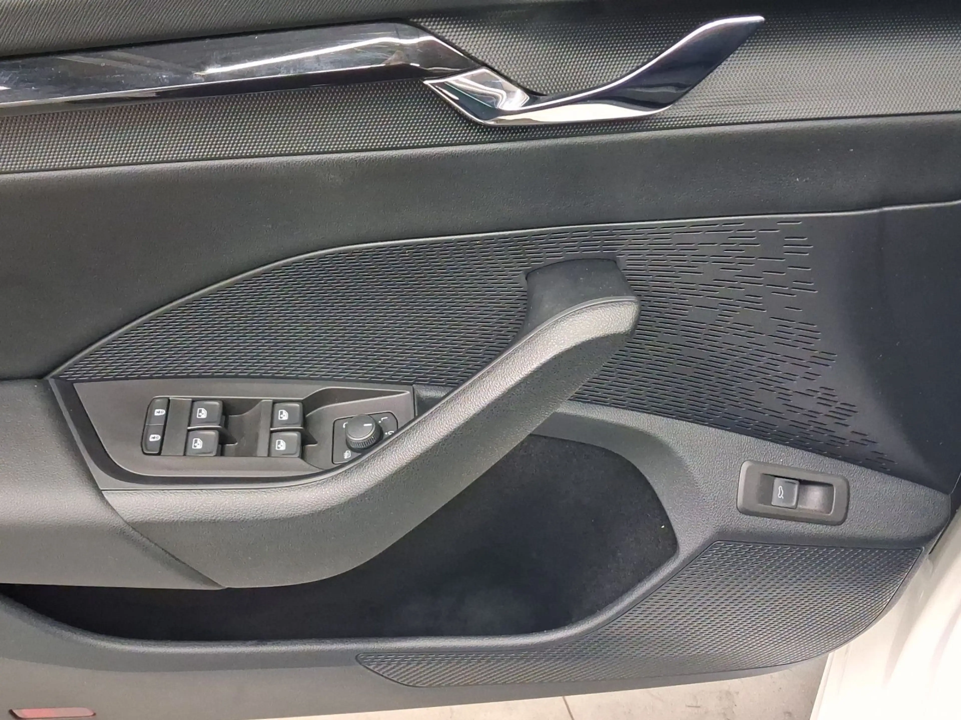 Skoda Octavia Combi 1.5 e-TEC DSG CLEVER LED NAVI PANO — photo 8