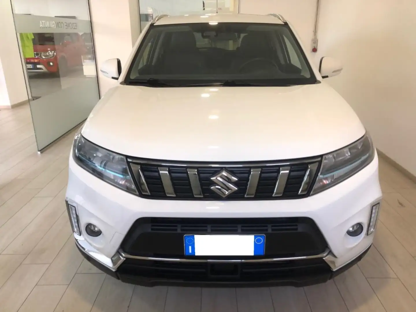 Suzuki Vitara 1.4 Hybrid 4WD AllGrip Top GPL Bianco - 2