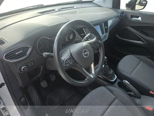 Opel Crossland view 10