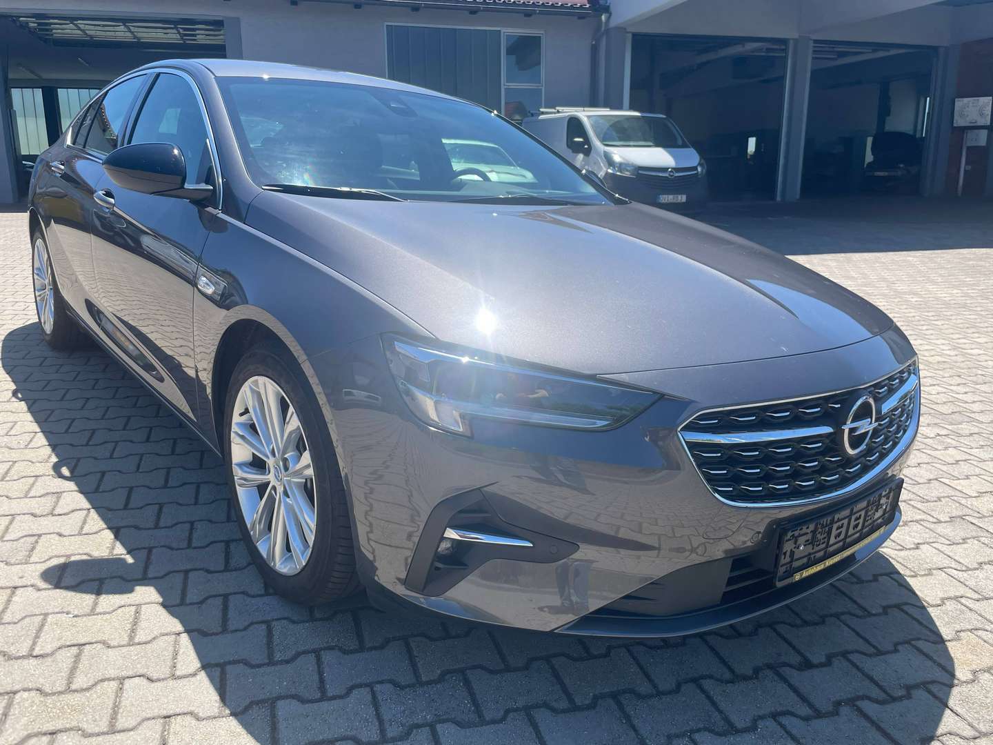 Opel Insignia nuo 429 €/ mėn Benzinas 2022m. Sedanas Automatinė