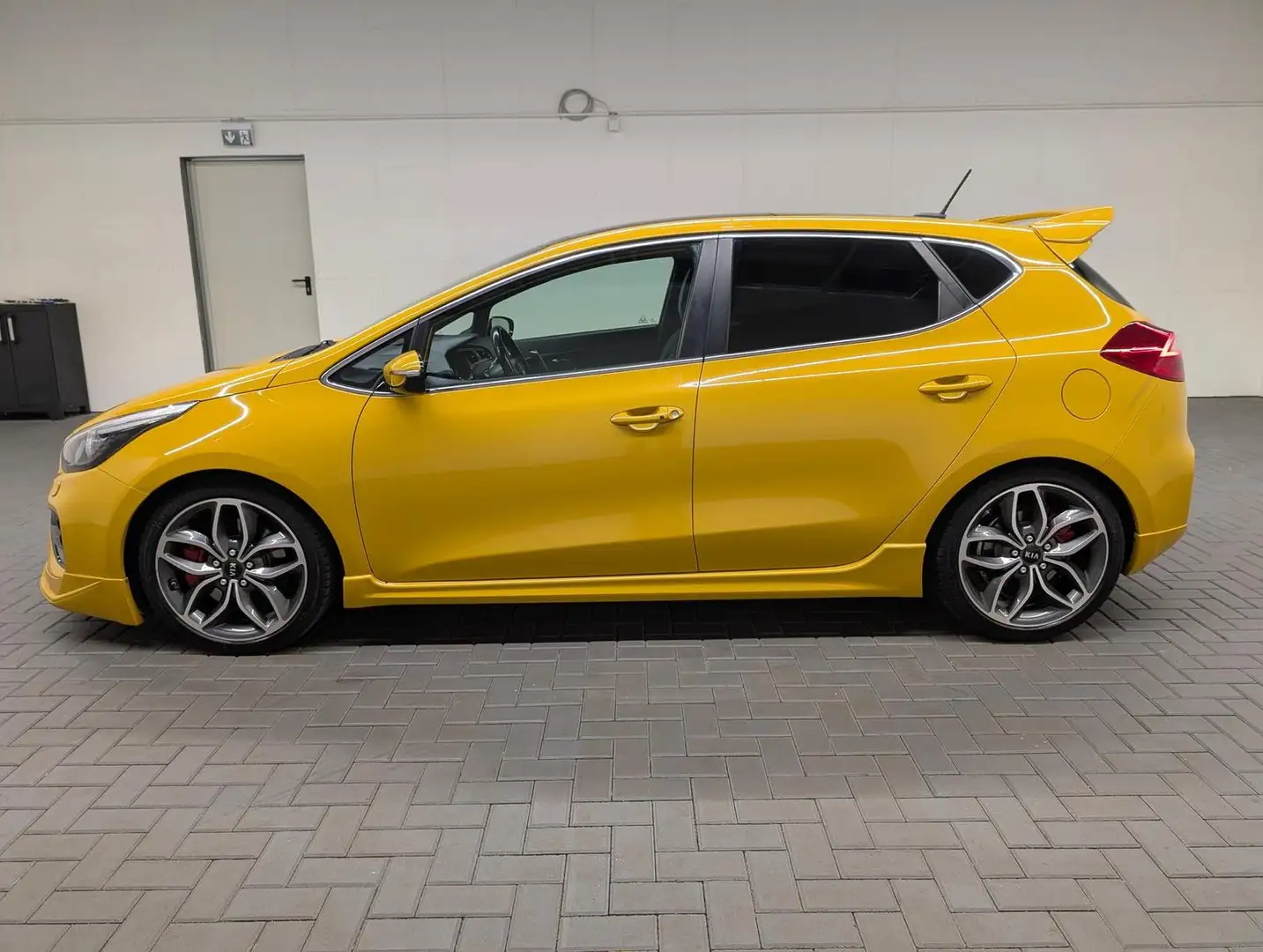 Kia Ceed / cee'd Ceed GT-Track Xenon/Navi/Pano/SHZ/Kam/Tempom./18 Geel - 2