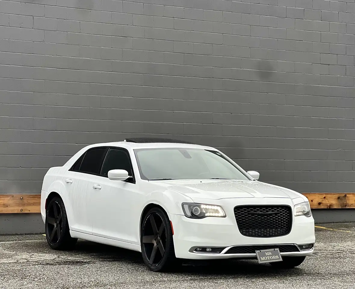 Chrysler 300 photo Chrysler 300