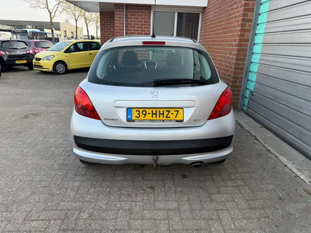 Peugeot 207 view 14