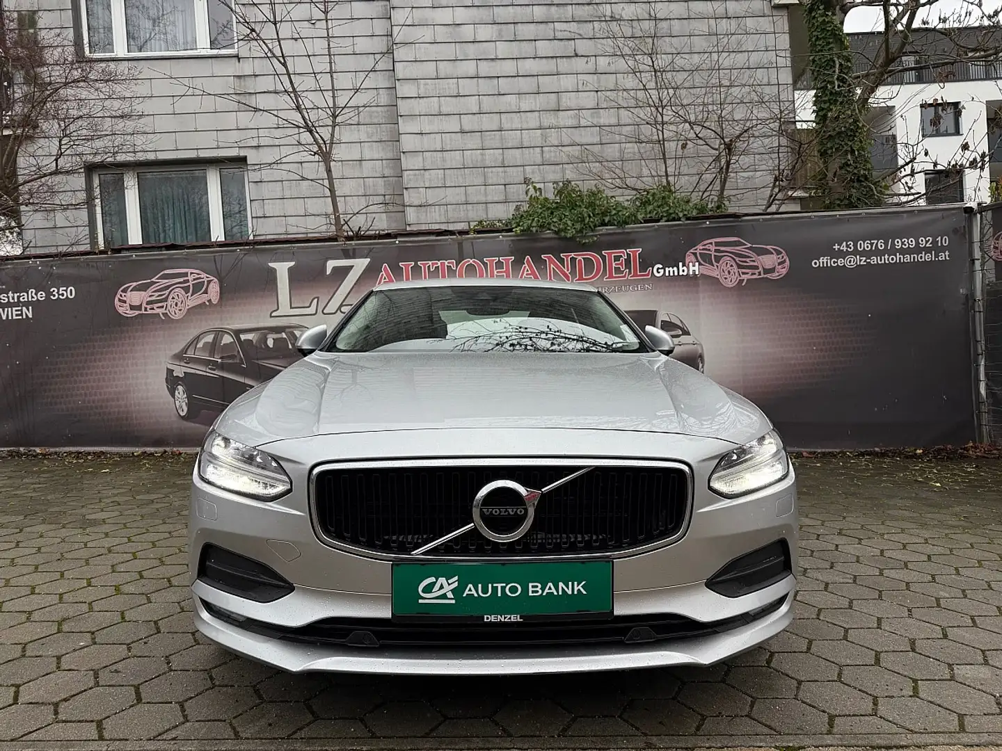 Volvo S90 D4 Geartronic Momentum Argent - 2